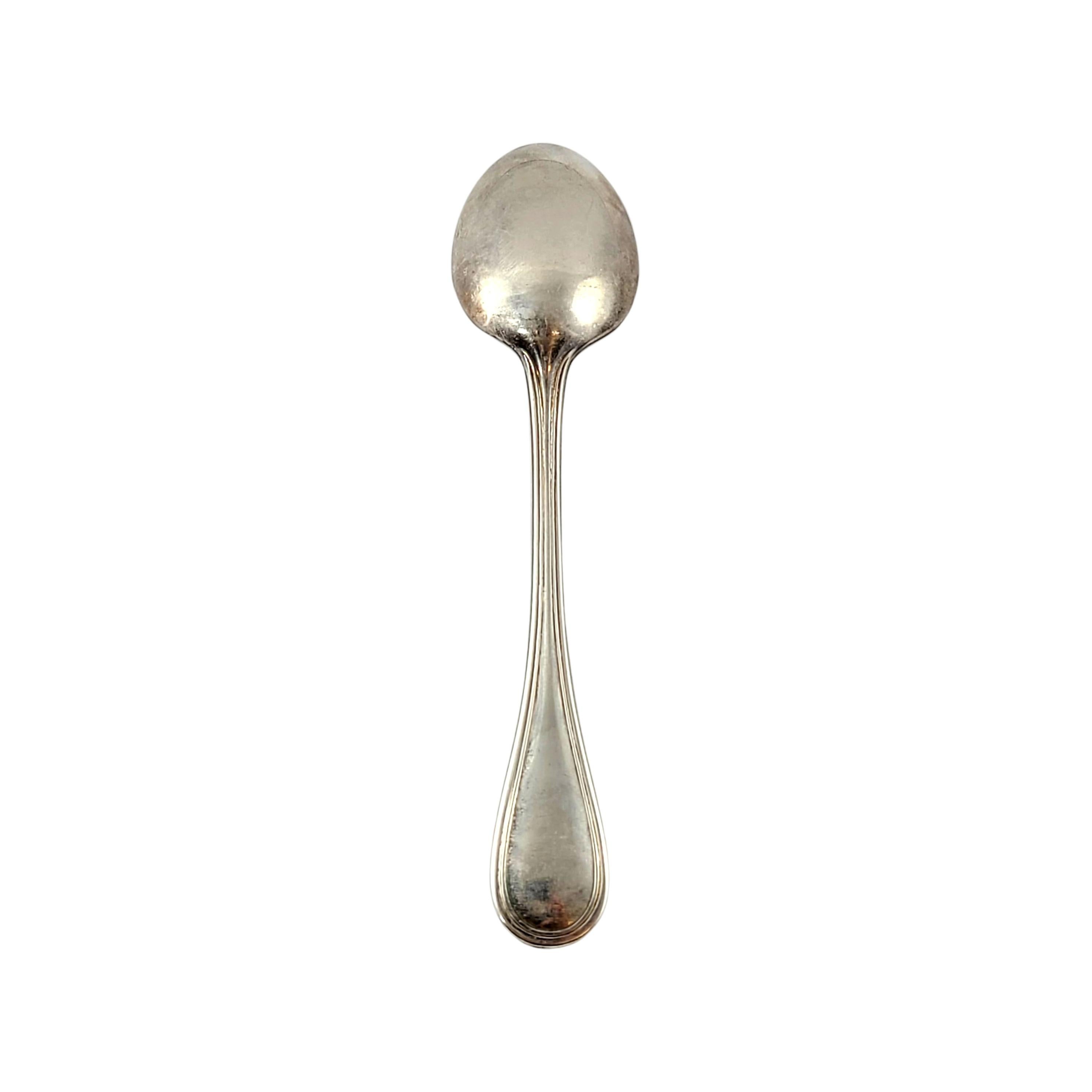 Silver plated medicine spoon/invalid feeder in the Albi pattern by Christofle.

A unique piece in a simple and elegant pattern.

Measures 5 1/4