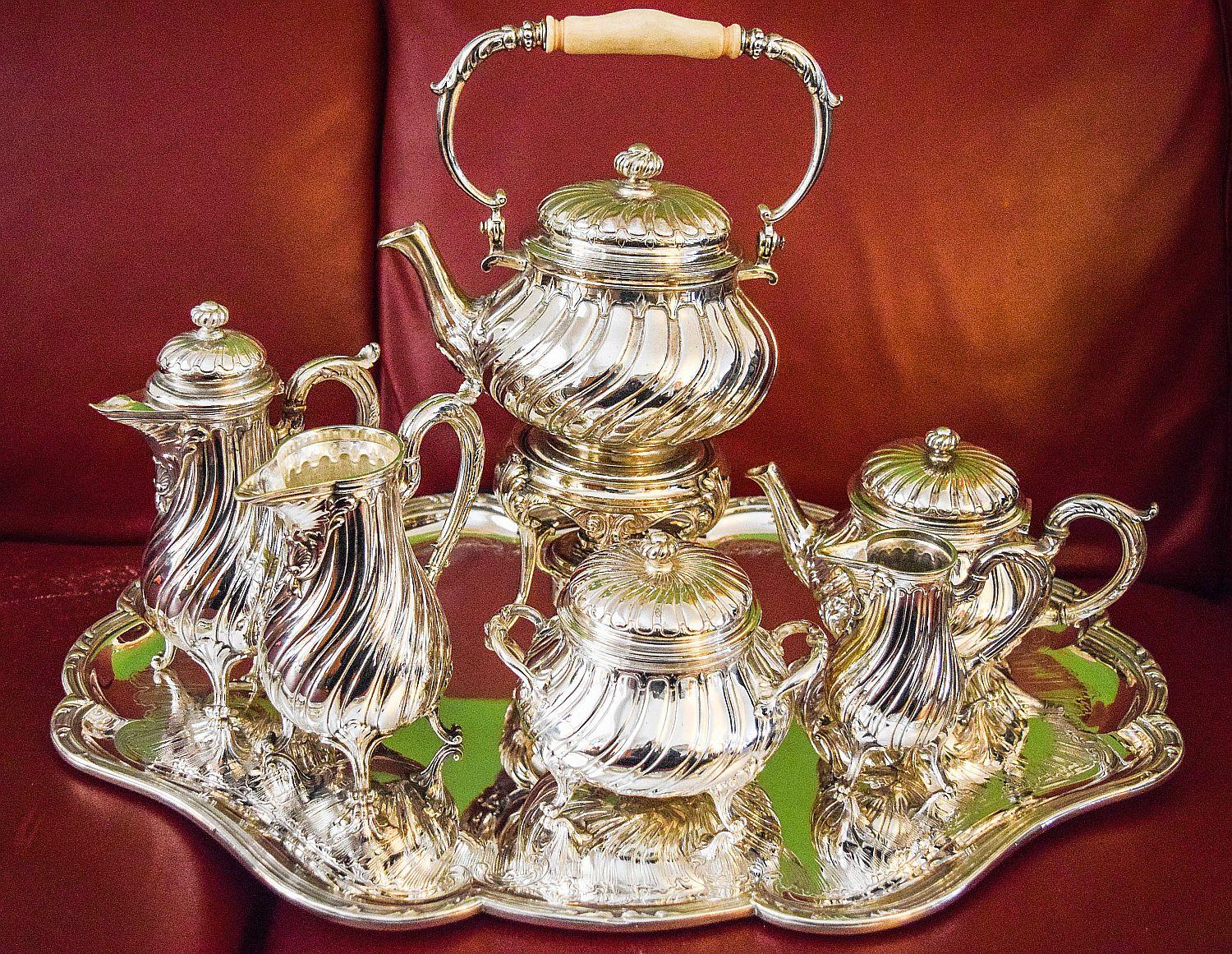 Christofle Französisch Paris  Museumsqualität 7 Stück Tee- und Kaffeeservice versilbert im Zustand „Gut“ im Angebot in London, GB