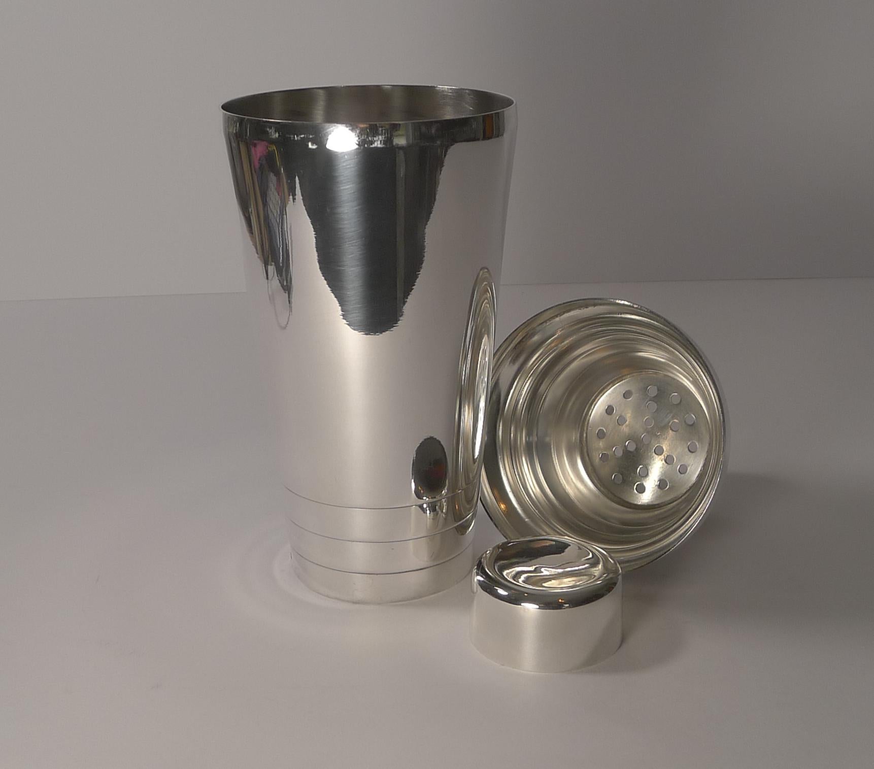 Christofle Gallia Art Deco Cocktail Shaker, circa 1940 2