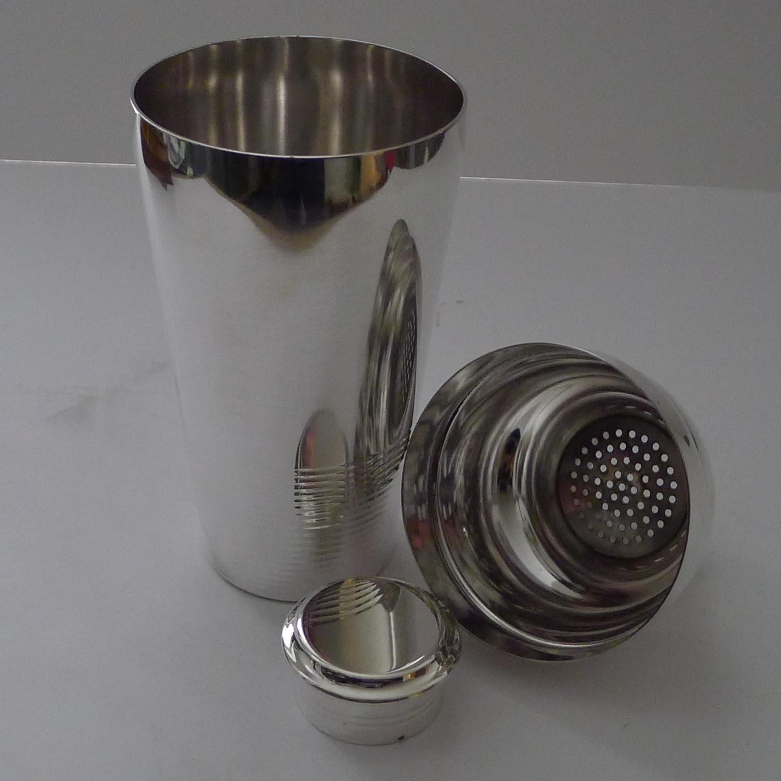 Christofle Gallia Ondulations Cocktail Shaker di Luc Lanel C.1935 7
