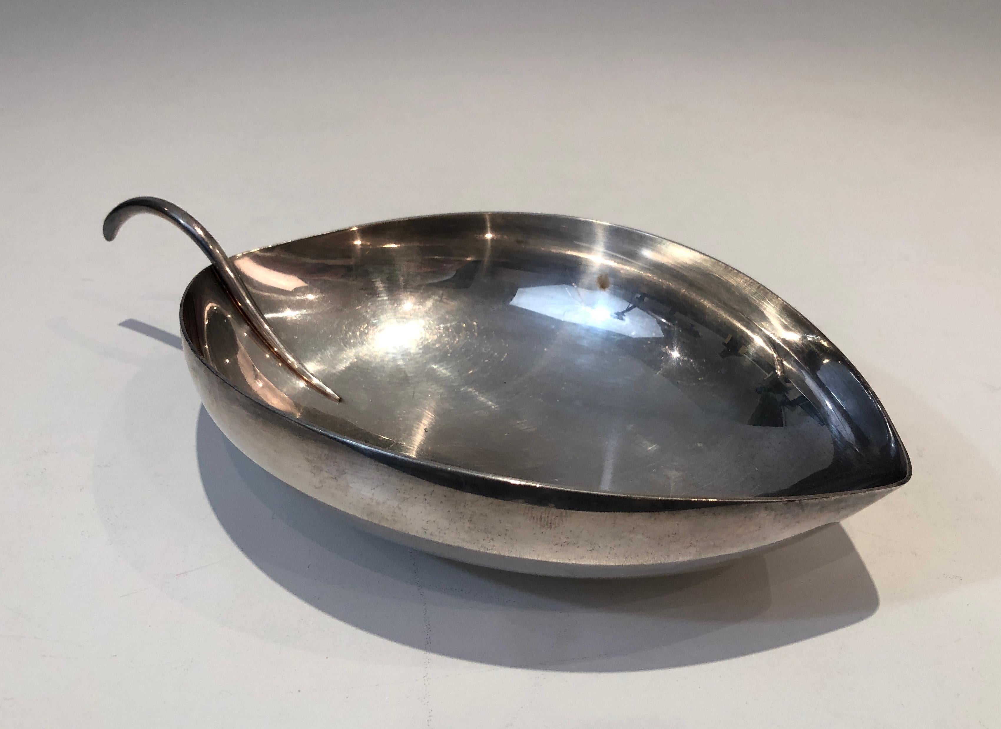 Christofle, Gallia, Vide-Poche de hoja plateada, francés, circa 1930 Moderno de mediados de siglo en venta