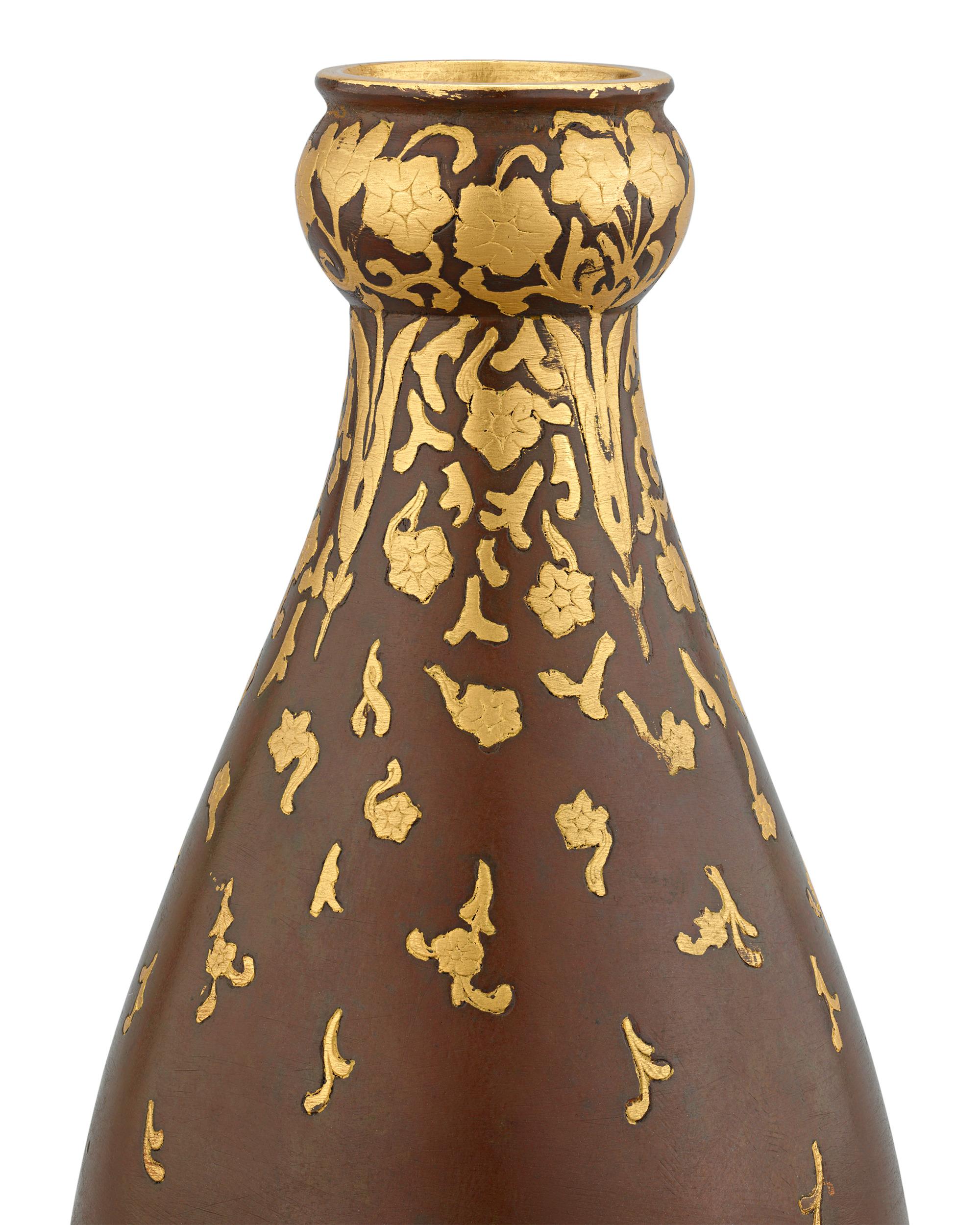 Art nouveau Vase en bronze doré Christofle en vente