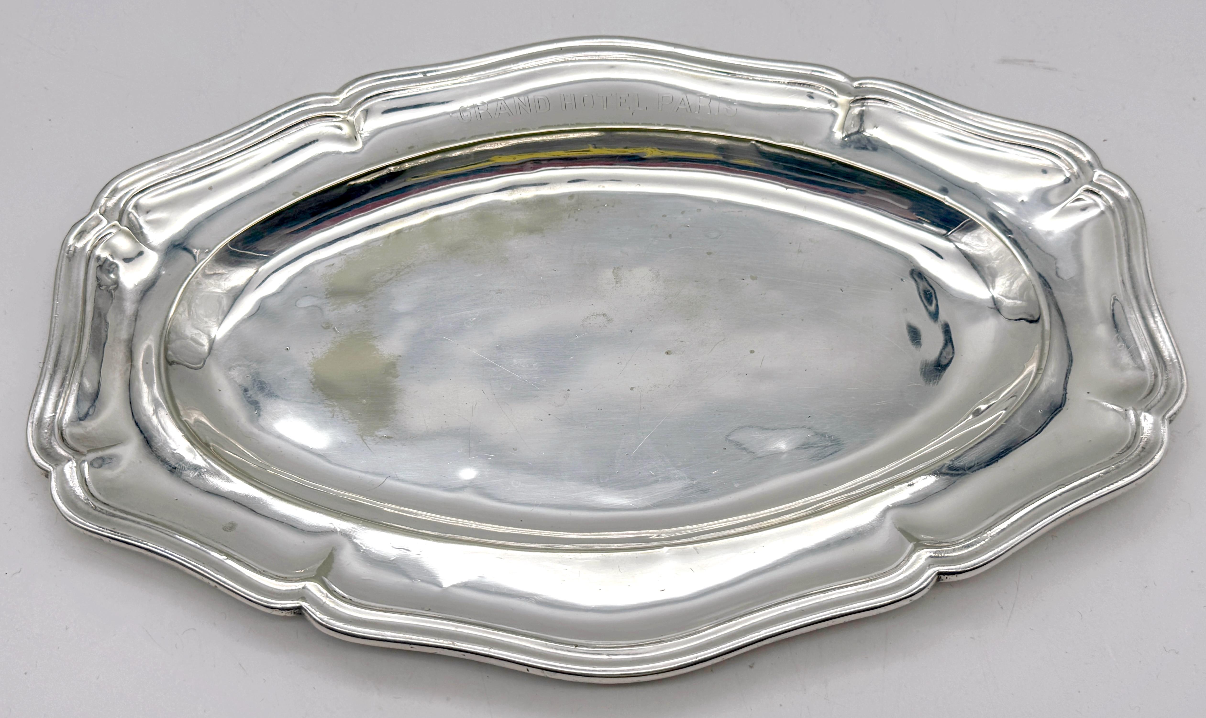Francese Vassoio ovale placcato in argento Christofle 'Grand Hotel Paris', circa 1920 in vendita