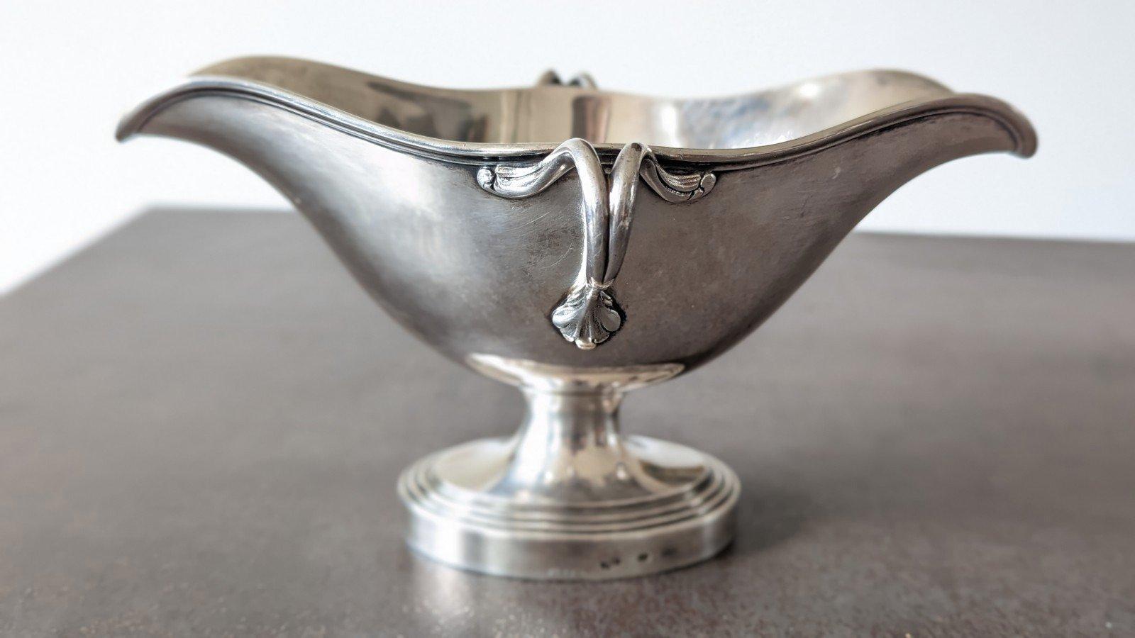 Christofle, Gravy Boat, Silver-Plated In Fair Condition For Sale In Schaerbeek, BE