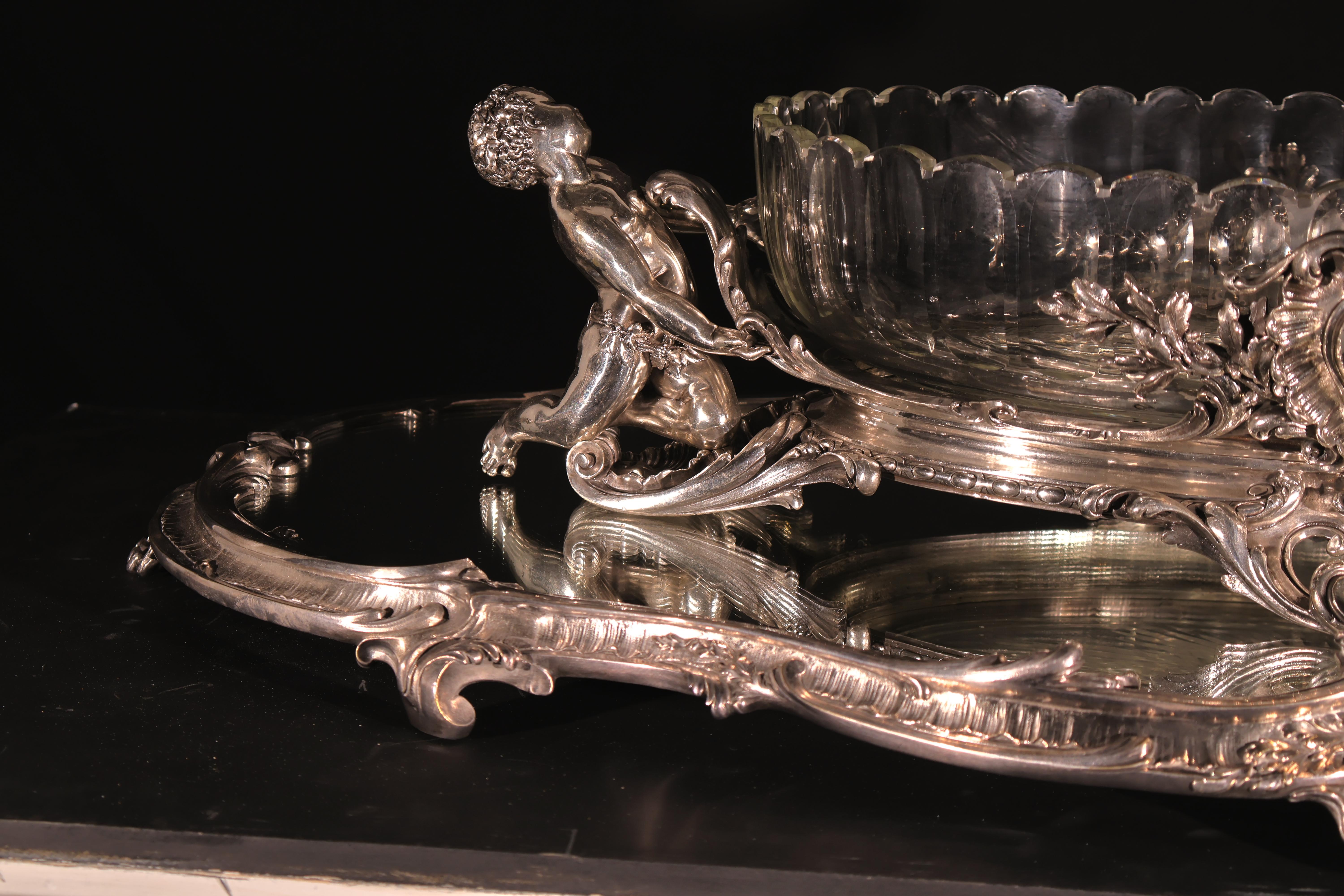 Christofle Jardiniere mit Presentoire (Spätes 19. Jahrhundert) im Angebot