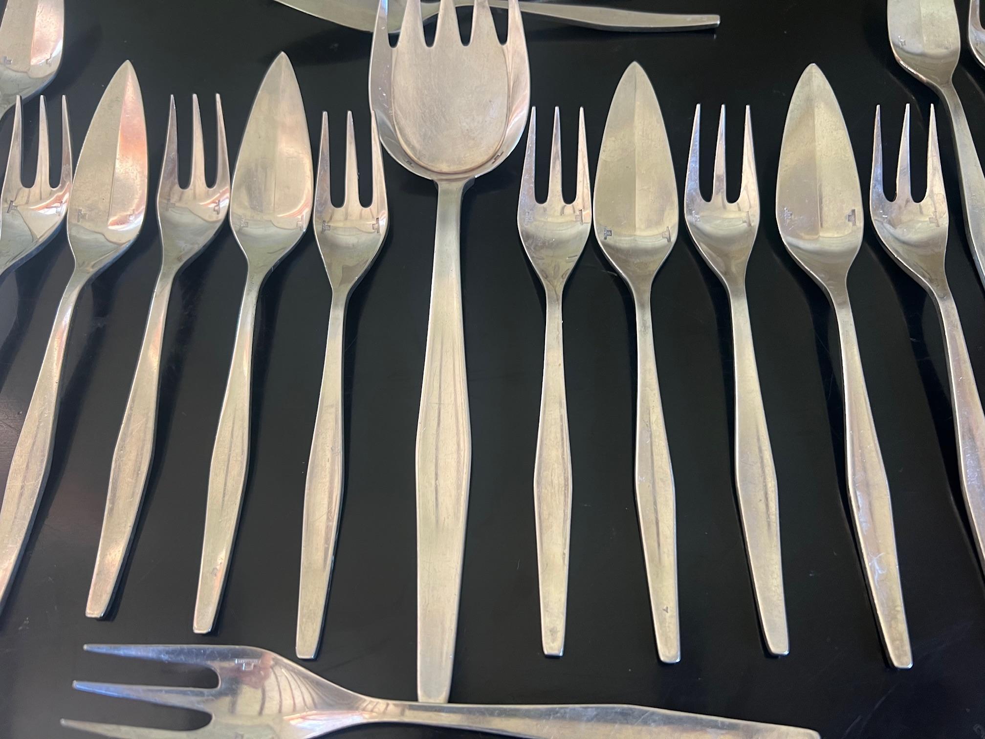 Christofle Mid Century Fish Service Flatware Set & Serving Fork, Set of 22 For Sale 5