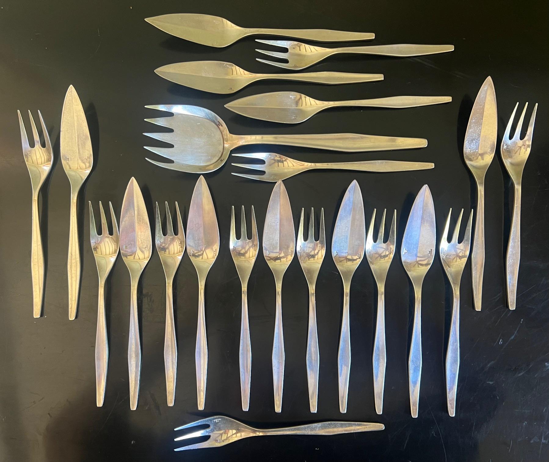 French Christofle Mid Century Fish Service Flatware Set & Serving Fork, Set of 22 For Sale