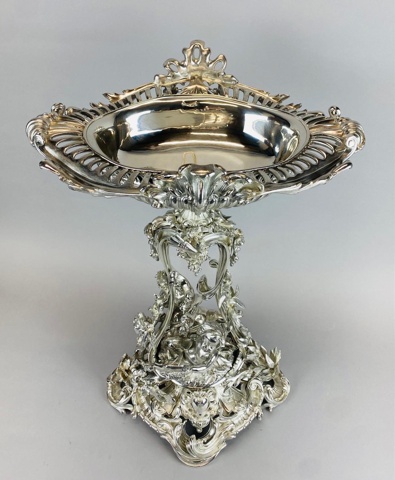 Francese Centrotavola in bronzo argentato Christofle Paris del 19° secolo in vendita