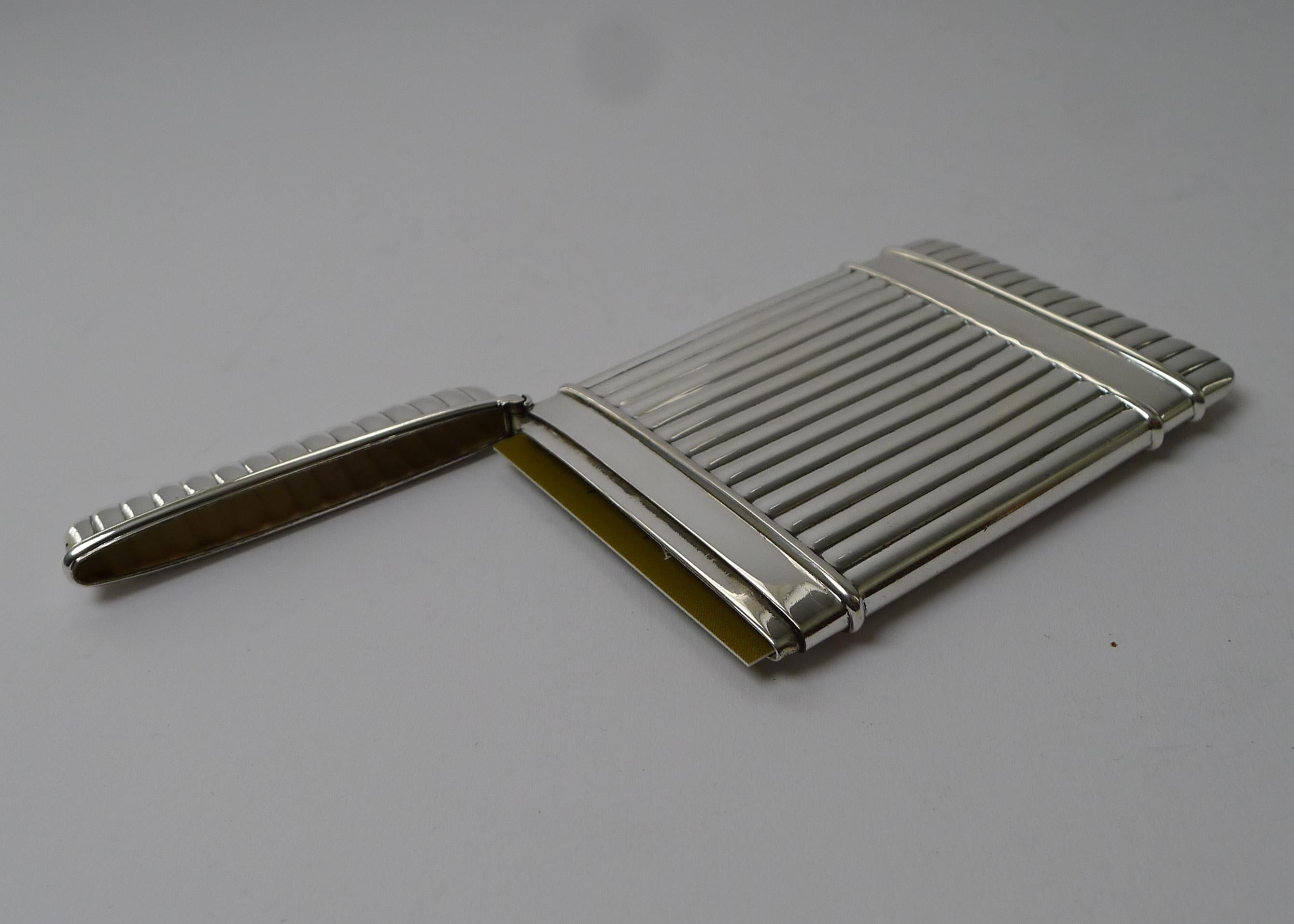 Christofle, Paris, Ribbed Solid / Sterling Silver Card Case In Good Condition For Sale In Bath, GB