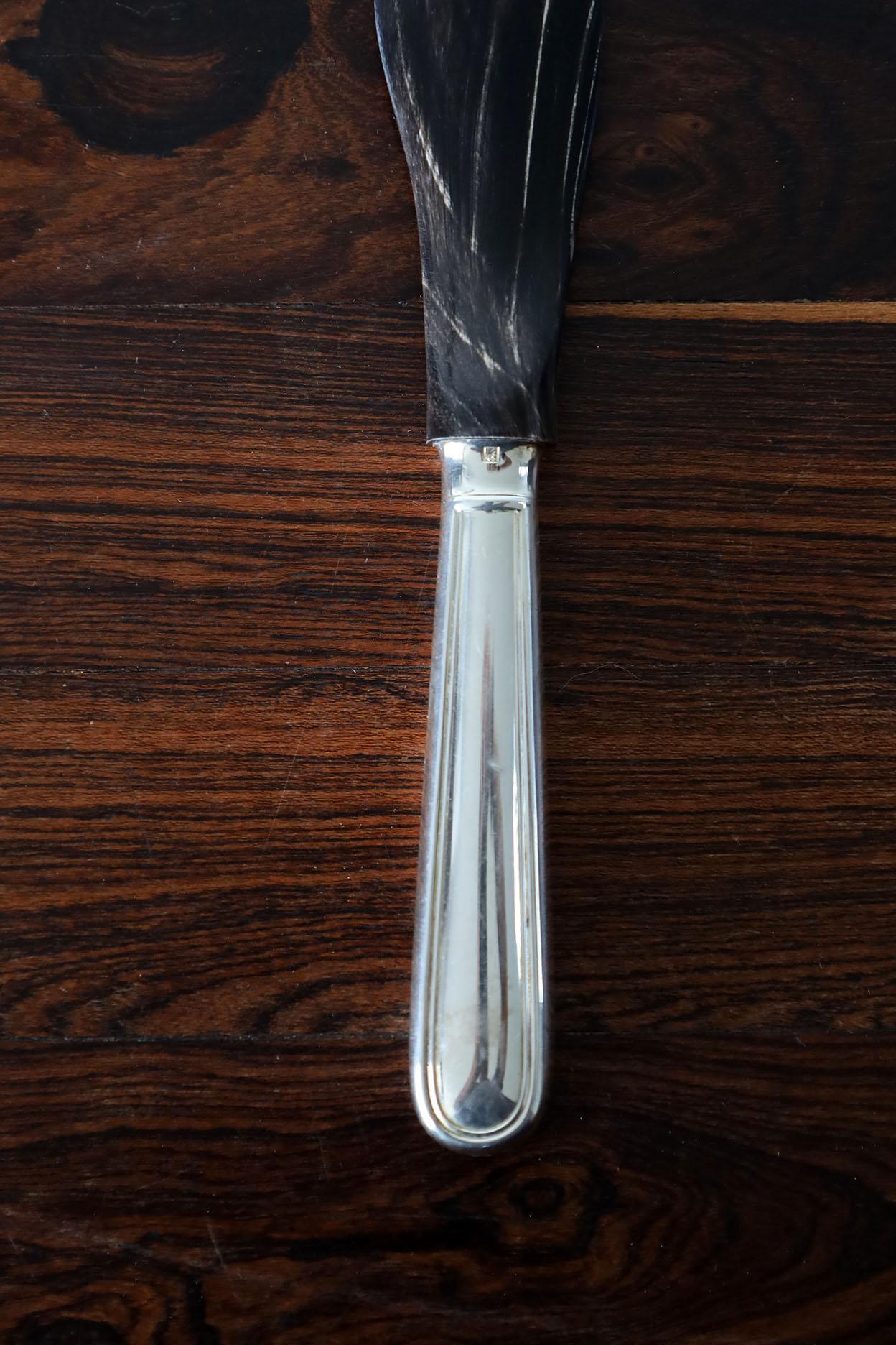 Hand-Crafted Christofle Set of Caviar Spoon and Spreader For Sale
