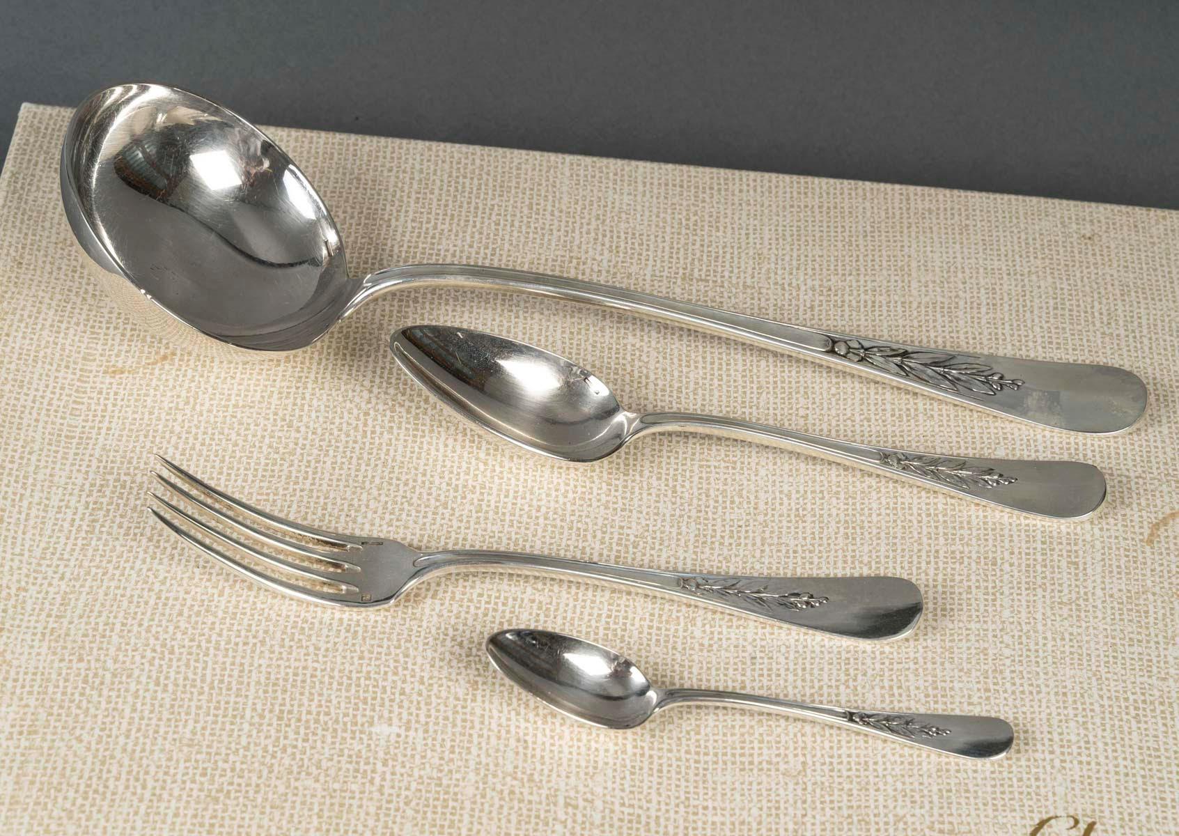 20ième siècle Service de couverts en argent Christofle, 20e siècle. en vente