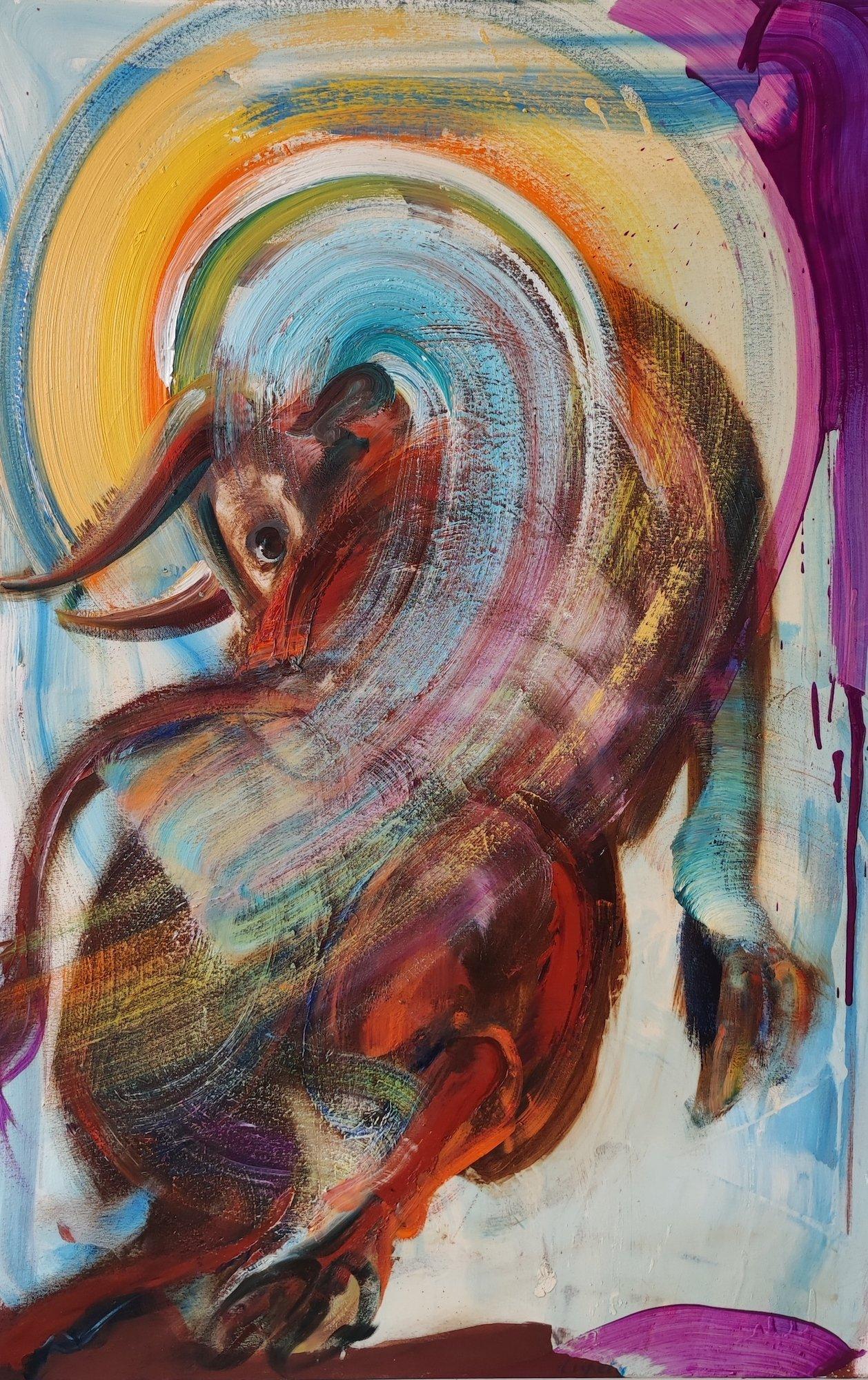 San Fermín (2023) des französischen zeitgenössischen Künstlers Christophe Dupety. Öl auf Leinwand, H 115 x B 75 cm // 45.2 in x 29.5 in.
Christophe Dupety konzentriert sich auf die Darstellung des Tieres, das im Mittelpunkt seiner Komposition steht.