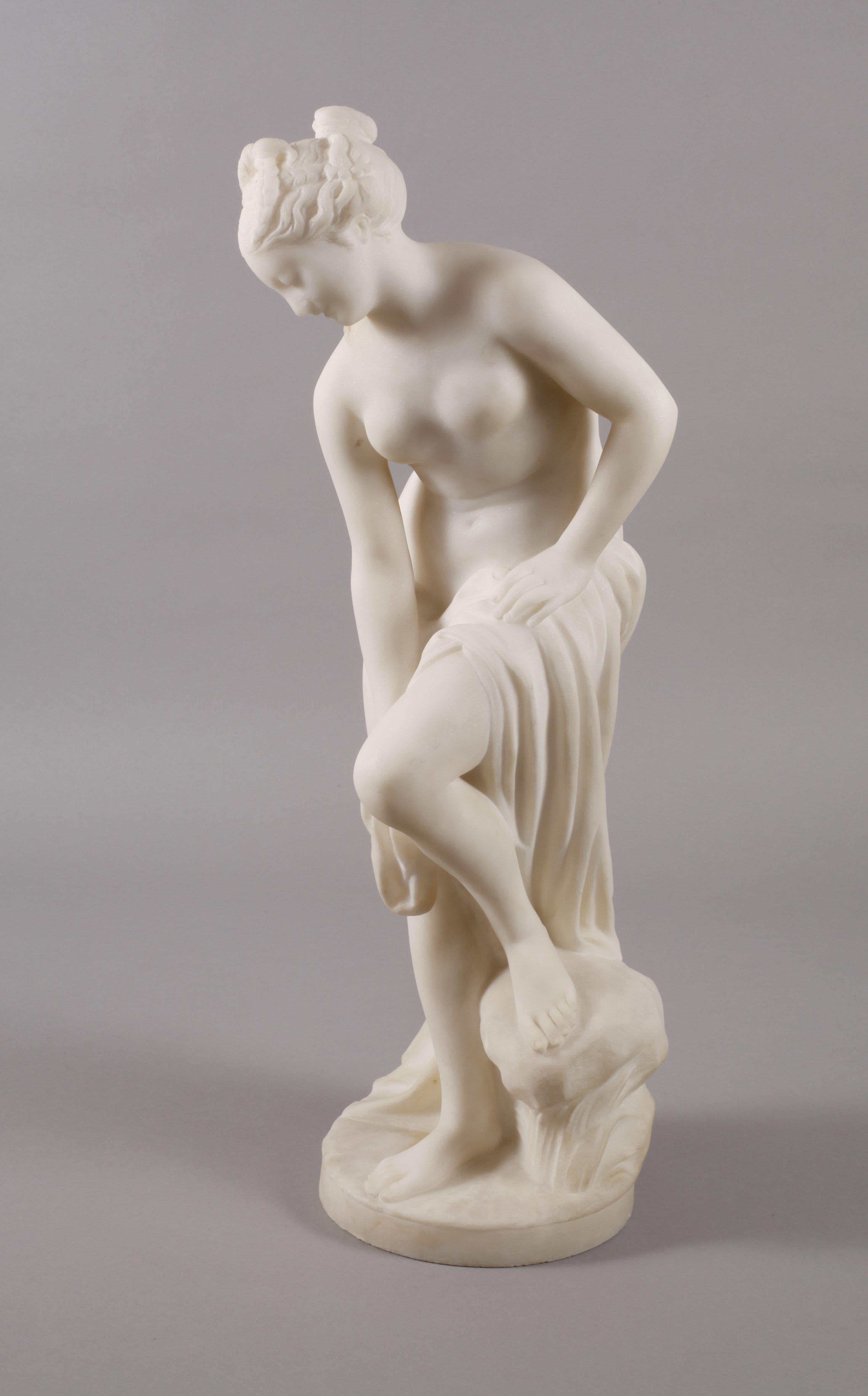 Christophe-Gabriel Allegrain Nude Sculpture – Weiße Skulptur der Venus aus weißem Marmor in Bath Grand Tour Kreis von Allegrain, 19. Jahrhundert