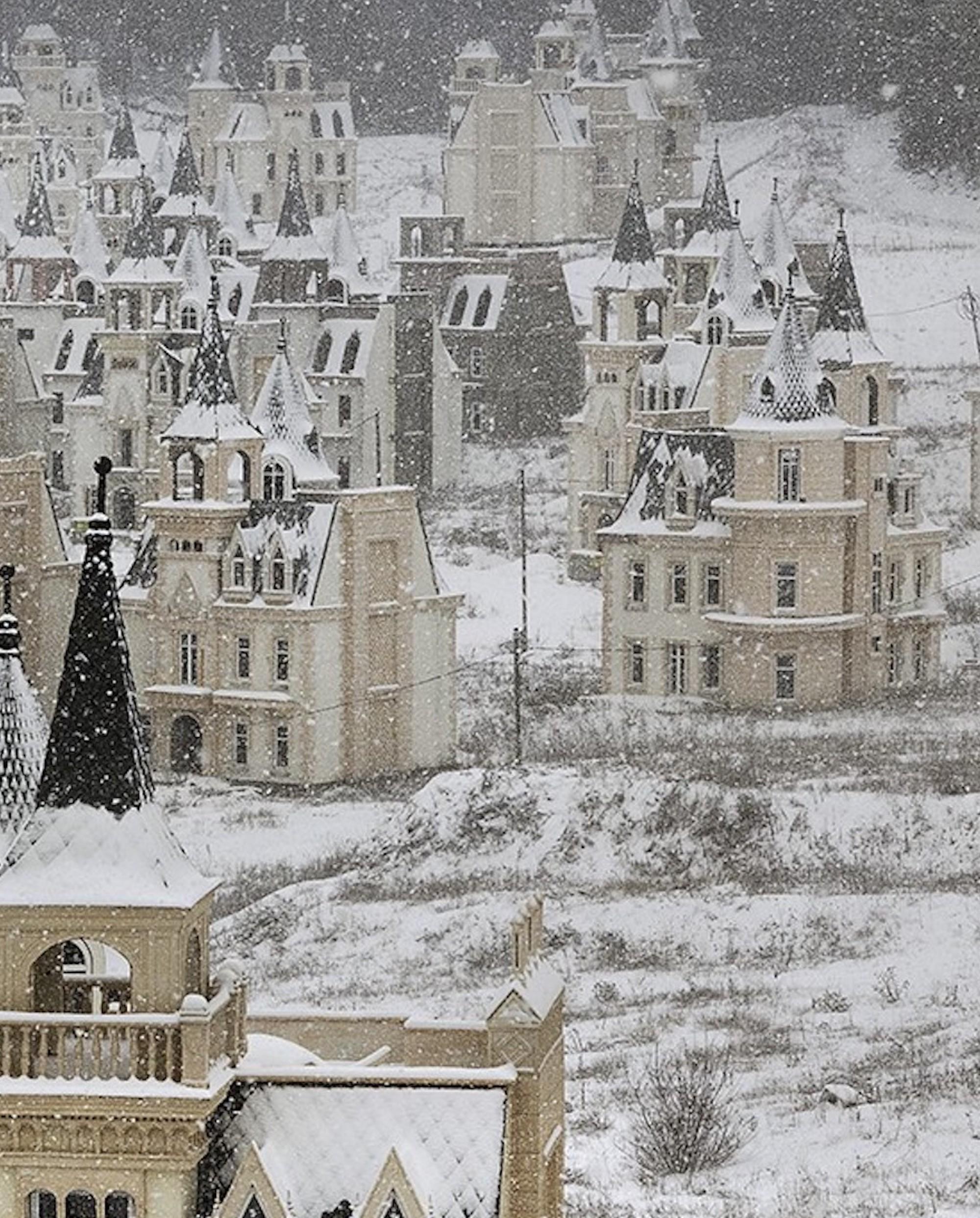 Choice of Castles by Christophe Jacrot - Winter photography, architecture, roofs For Sale 4