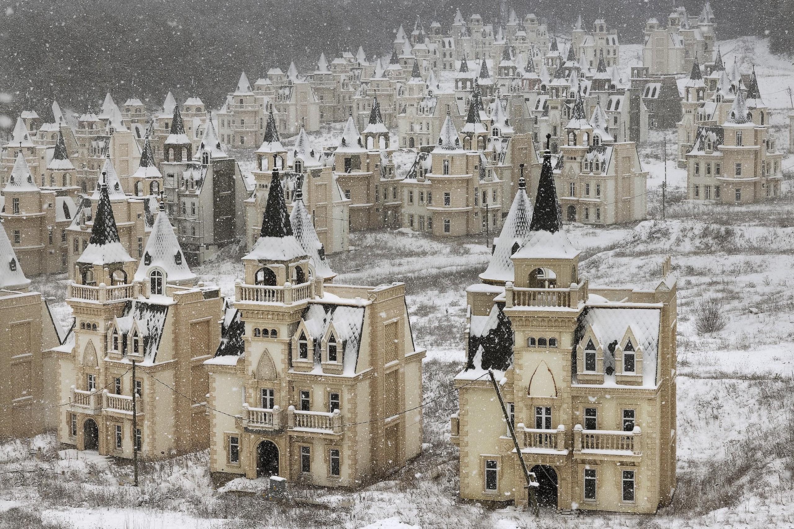 Choice of Castles is a limited-edition photograph by contemporary artist Christophe Jacrot. It is a part of the “Blizzard 4” series.
 
This photograph is sold unframed as a print only. It is only available in one dimension.
All prints are signed and