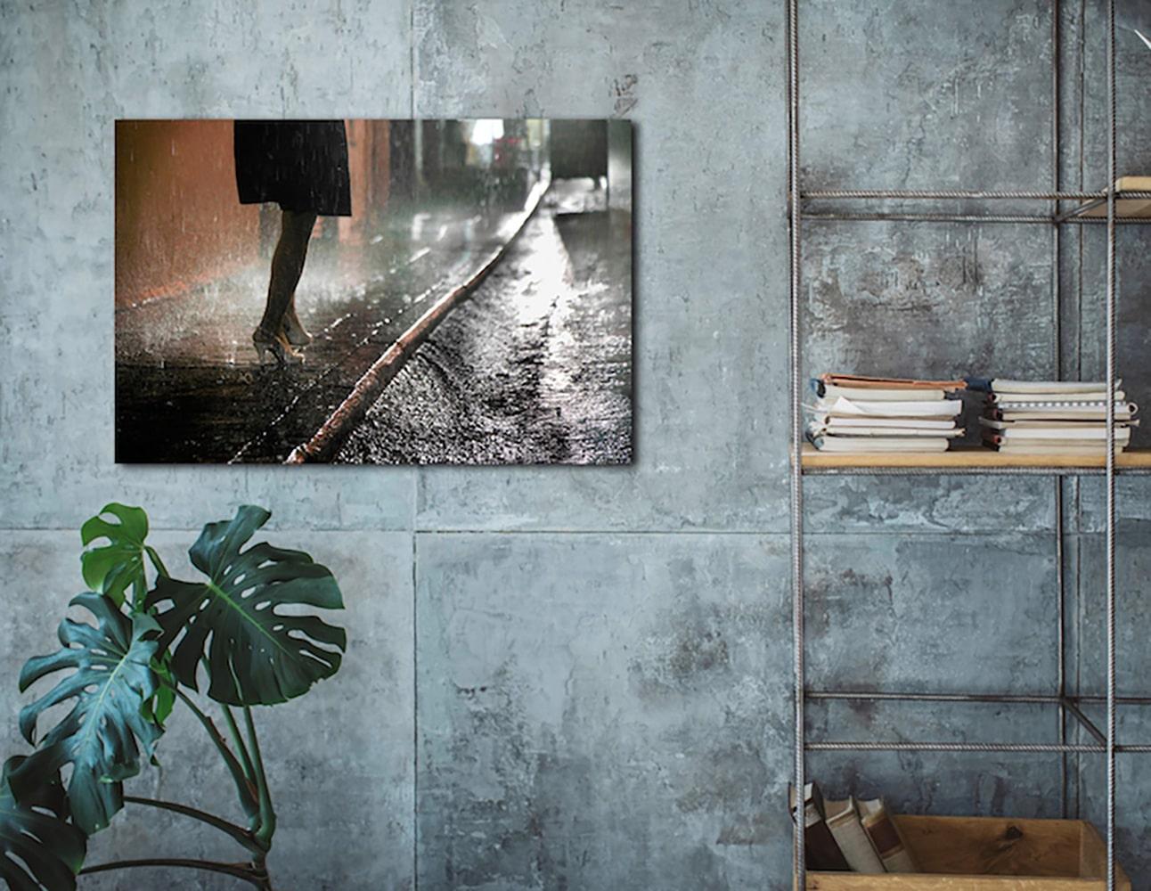Rain Beauty von Christophe Jacrot – Kunstfotografie, schlechtes Wetter, Asien im Angebot 2