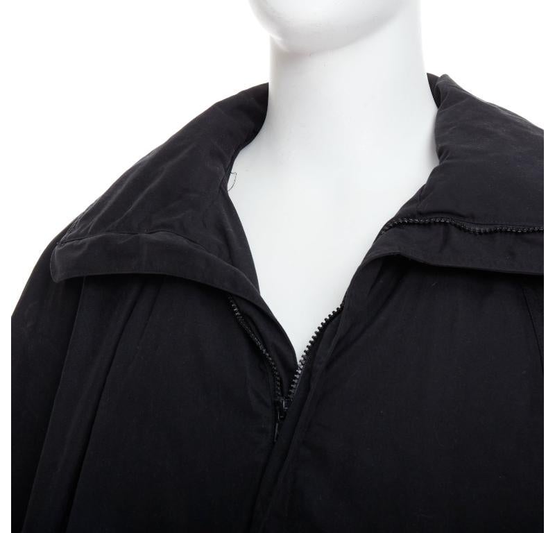 CHRISTOPHE LEMAIRE abrigo anorak capullo algodón negro con capucha Sz 3 L en venta 2