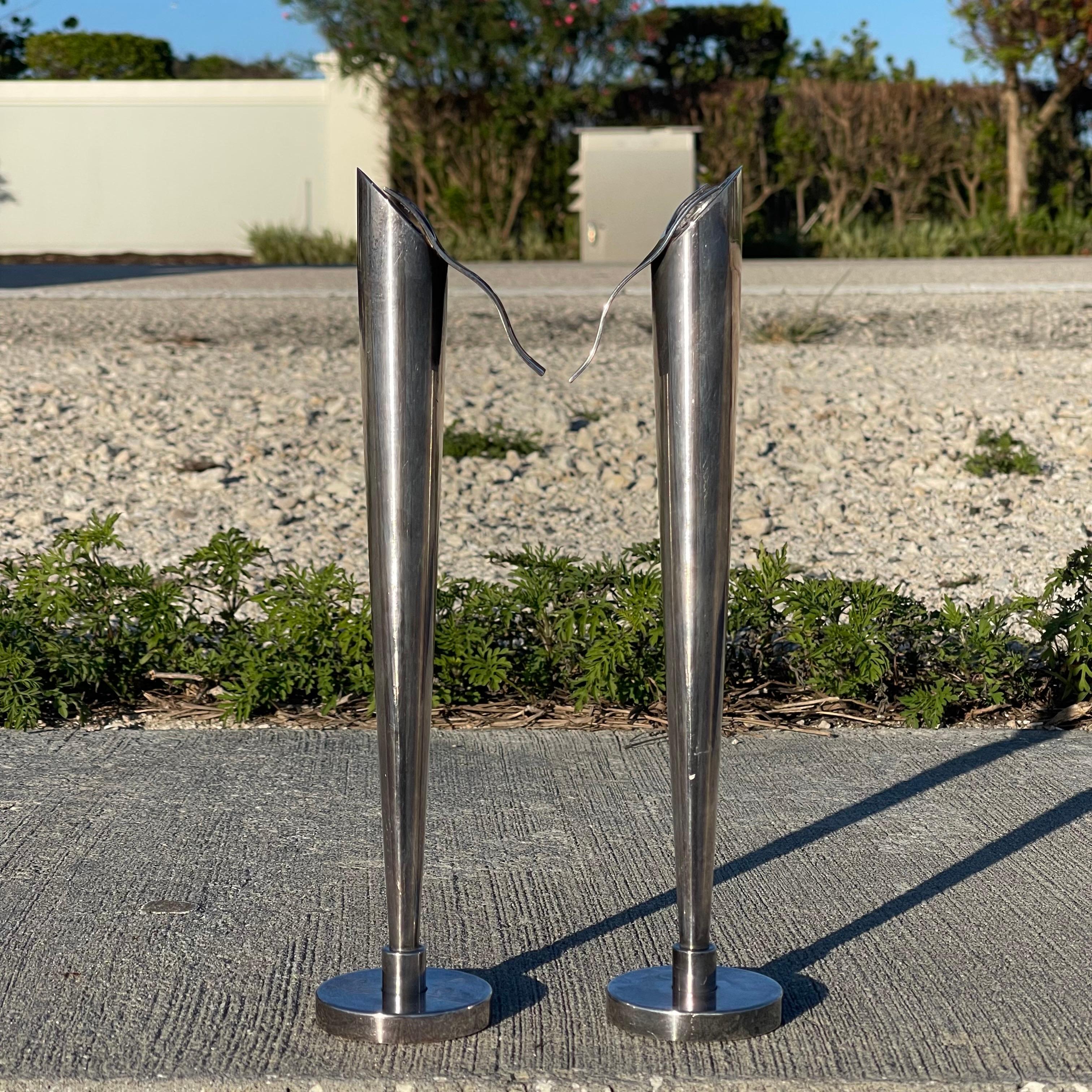 Paire de chandeliers postmodernes en métal argenté Christophe Pillet pour Algorithme Bon état - En vente à Jensen Beach, FL