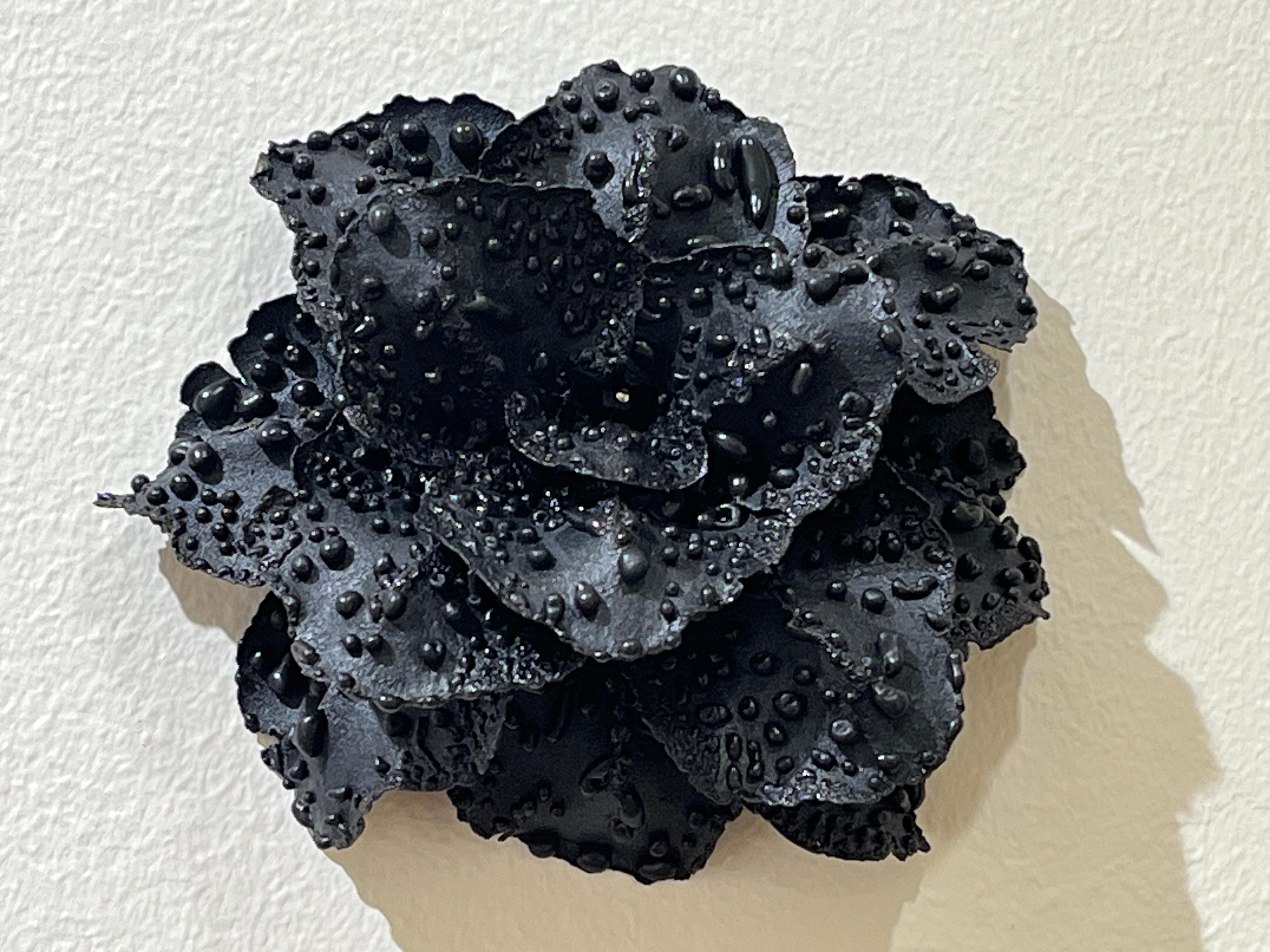 Untitled 263 Contemporary Ceramic Sculpture, Black Earthenware, 2010+ (Sculpture en céramique contemporaine sans titre)