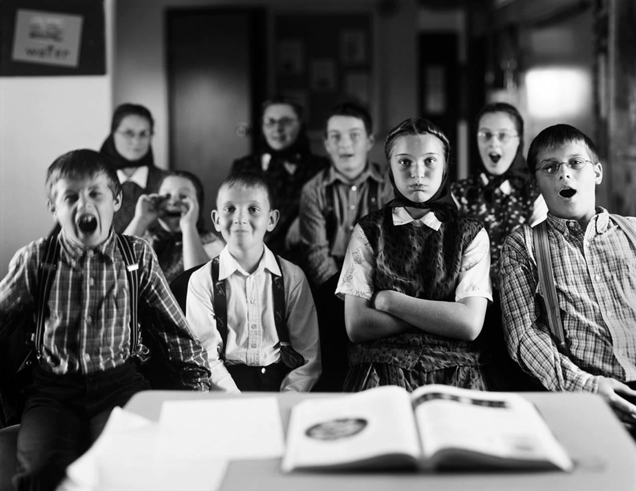 Christopher Churchill Black and White Photograph – Hudderit-Schulzimmer