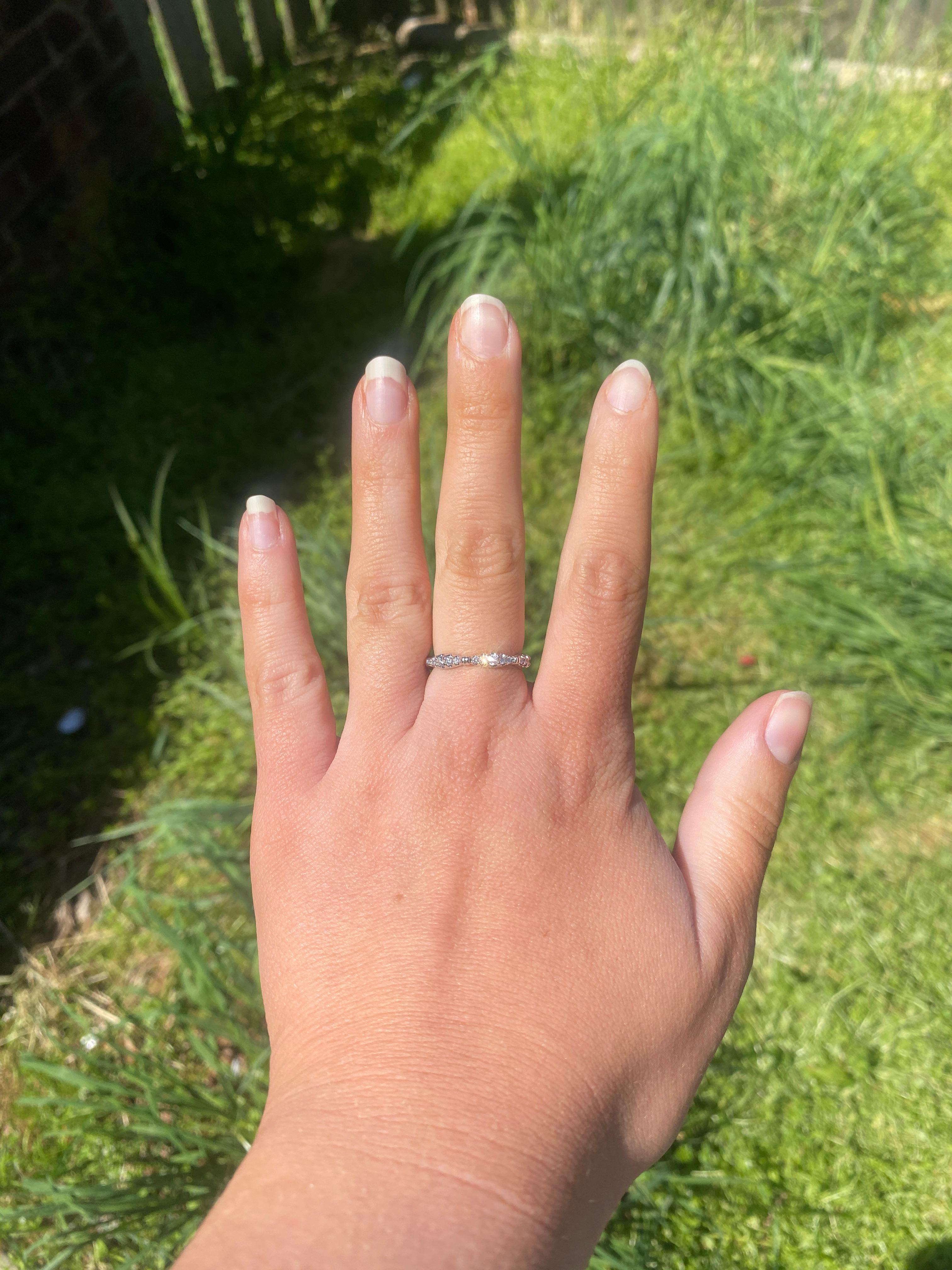 Christopher Designs .42ctw Diamond Scalloped Band, 14k White Gold, Ring Size 7 For Sale 1