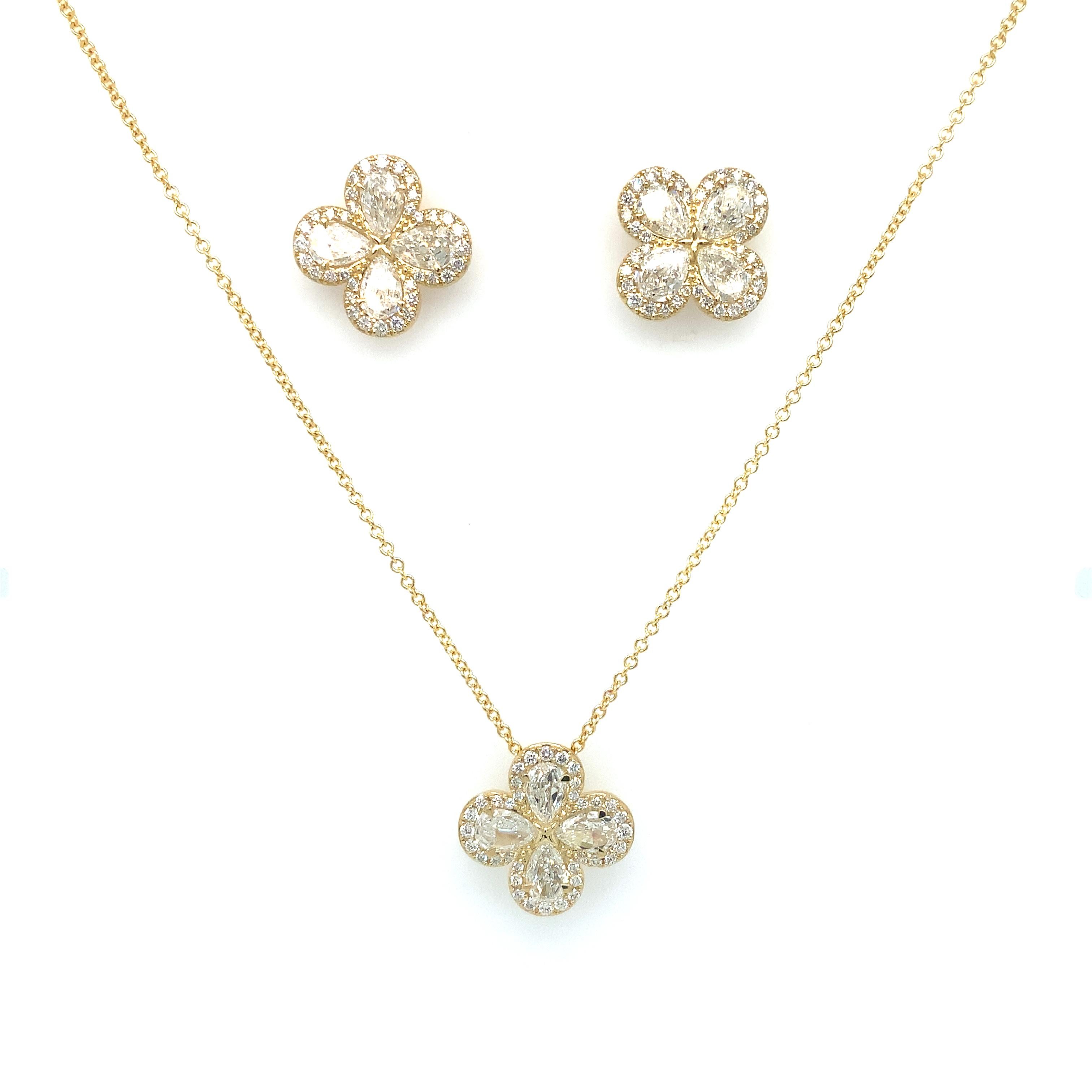 Christopher Designs Ciondolo classico L'Amour con diamante a forma di pera tagliato a vivo in 18 carati in vendita 4