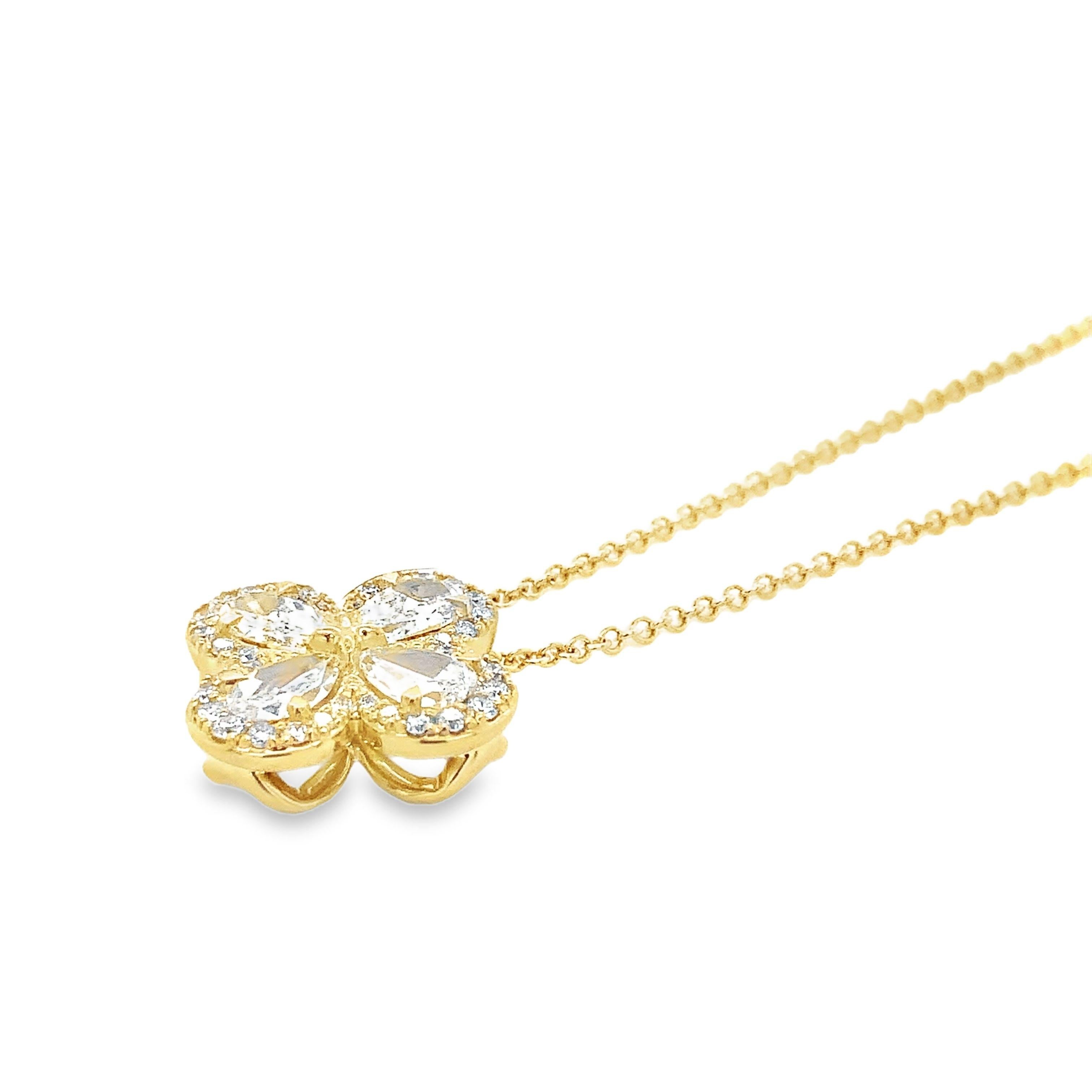 Christopher Designs Ciondolo classico L'Amour con diamante a forma di pera tagliato a vivo in 18 carati in vendita 3