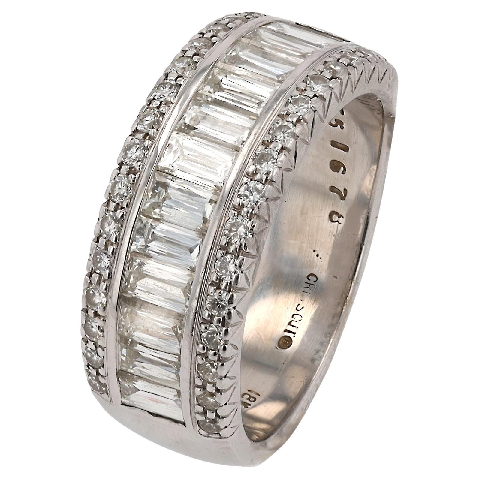 Jonc d'anniversaire à diamant crisscut de Christopher Designs en vente