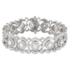 Christopher Designs Bracelet Beyaz en or blanc 18 carats avec dentelle et diamants taillés en relief