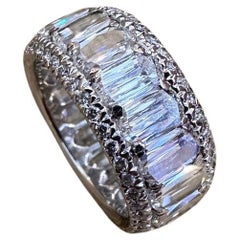 Christopher Designs large anneau d'éternité L'Amour en or blanc 18 carats et diamants Crisscut