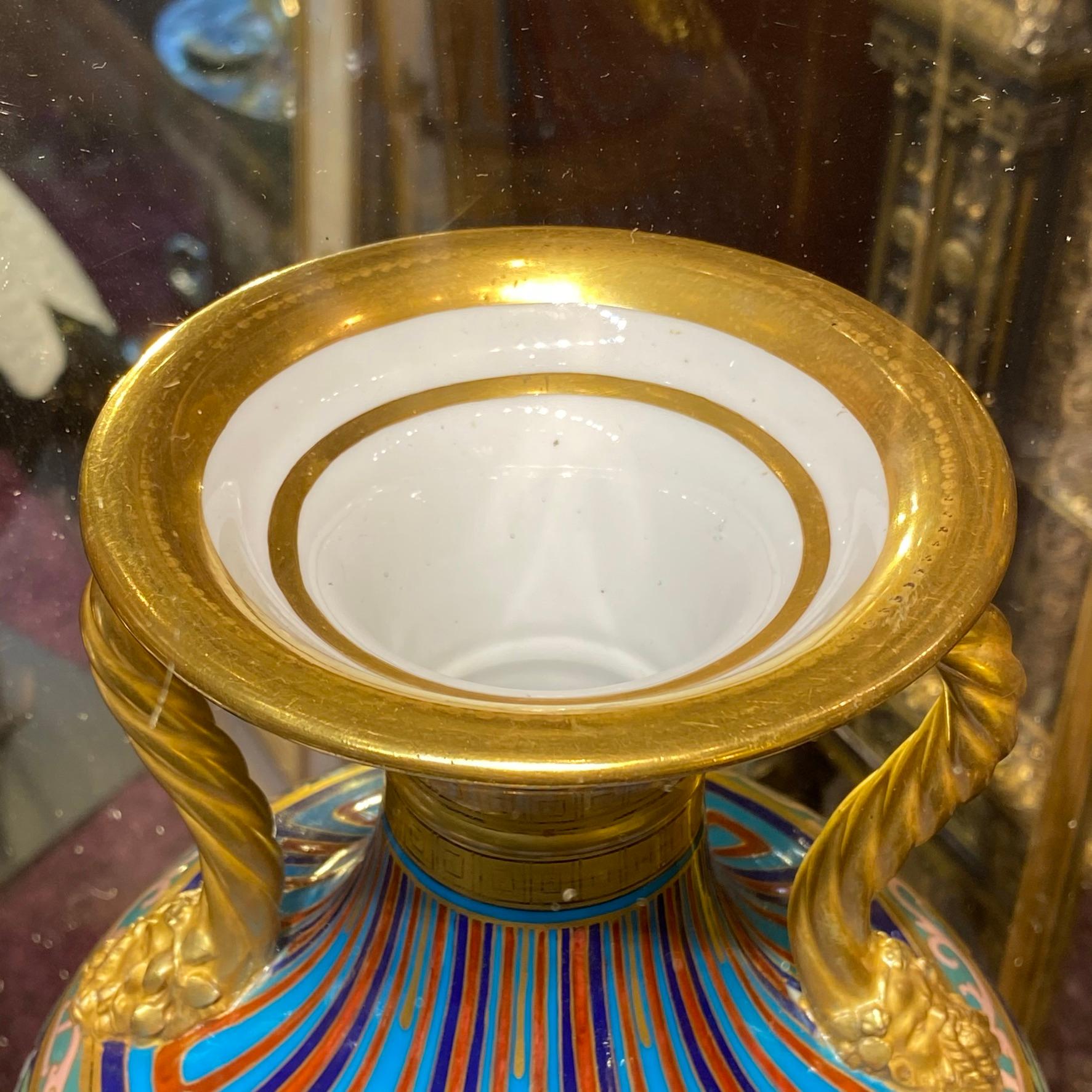 Doré Vases en faux cloisonné Christopher Dresser pour Mintons en vente
