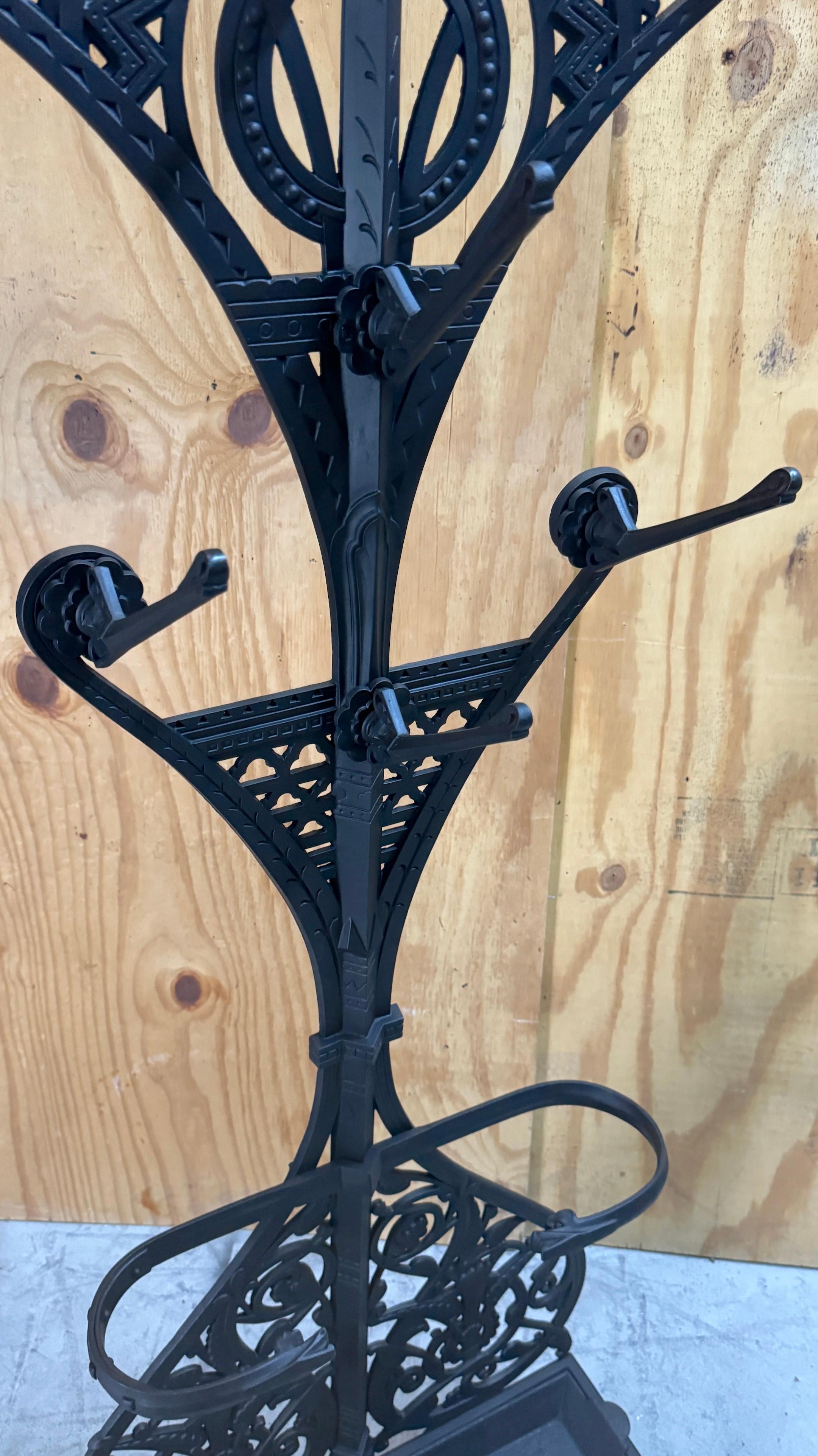 Christopher Dresser für Coalbrookdale, Cast Iron Aesthetic Movement Hall Stand im Angebot 2