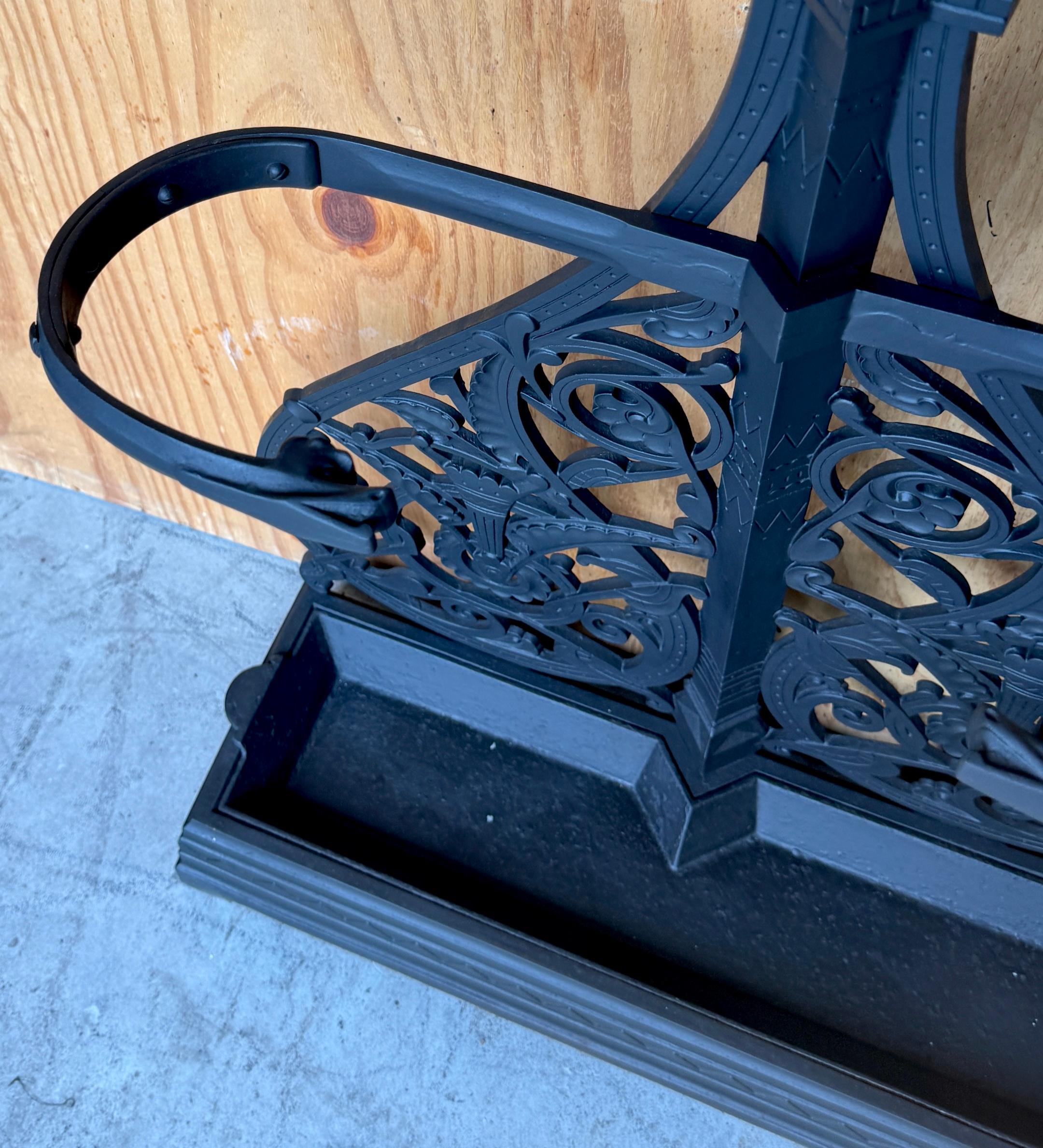 Christopher Dresser für Coalbrookdale, Cast Iron Aesthetic Movement Hall Stand im Angebot 6