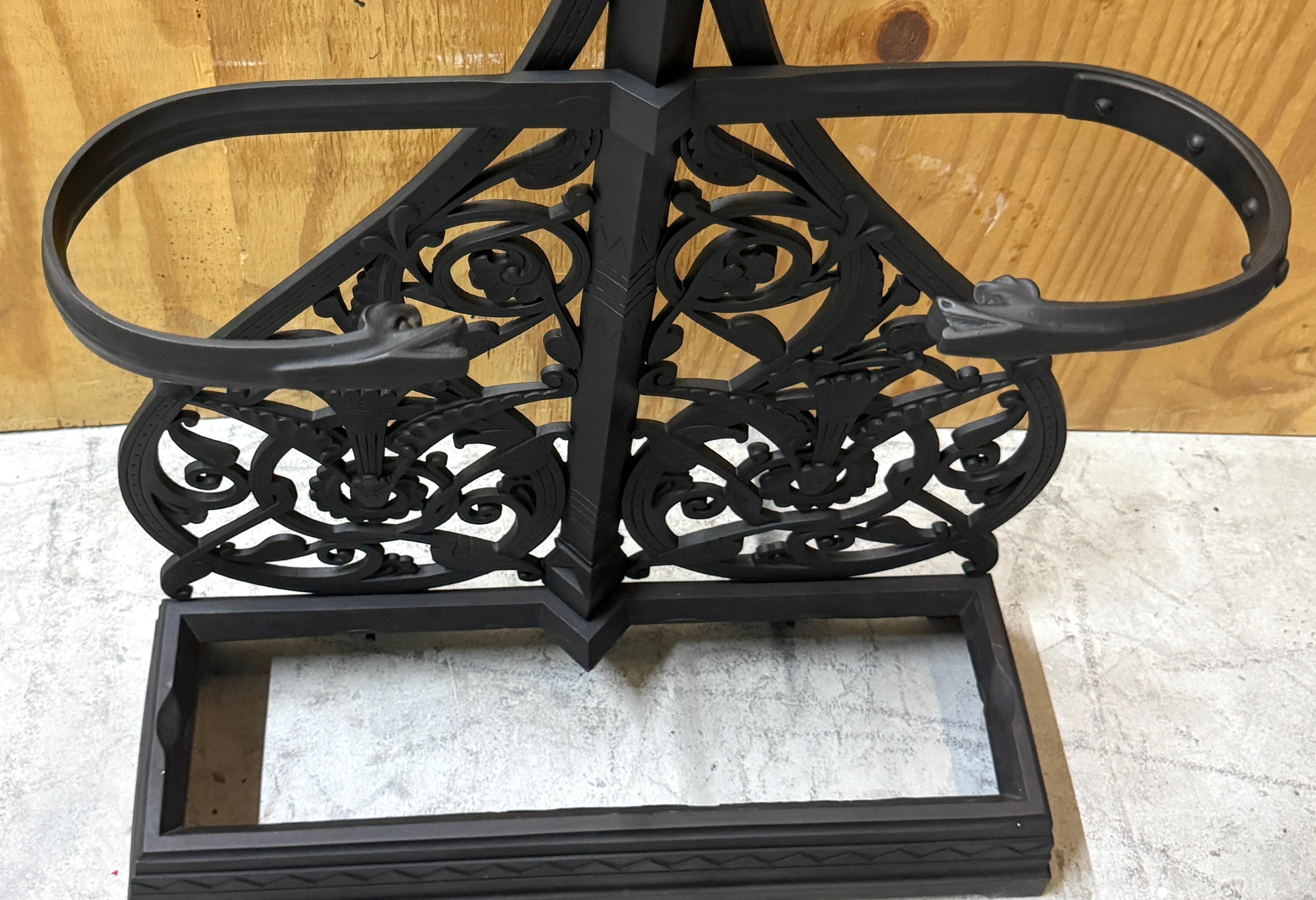 Christopher Dresser für Coalbrookdale, Cast Iron Aesthetic Movement Hall Stand im Zustand „Gut“ im Angebot in West Palm Beach, FL