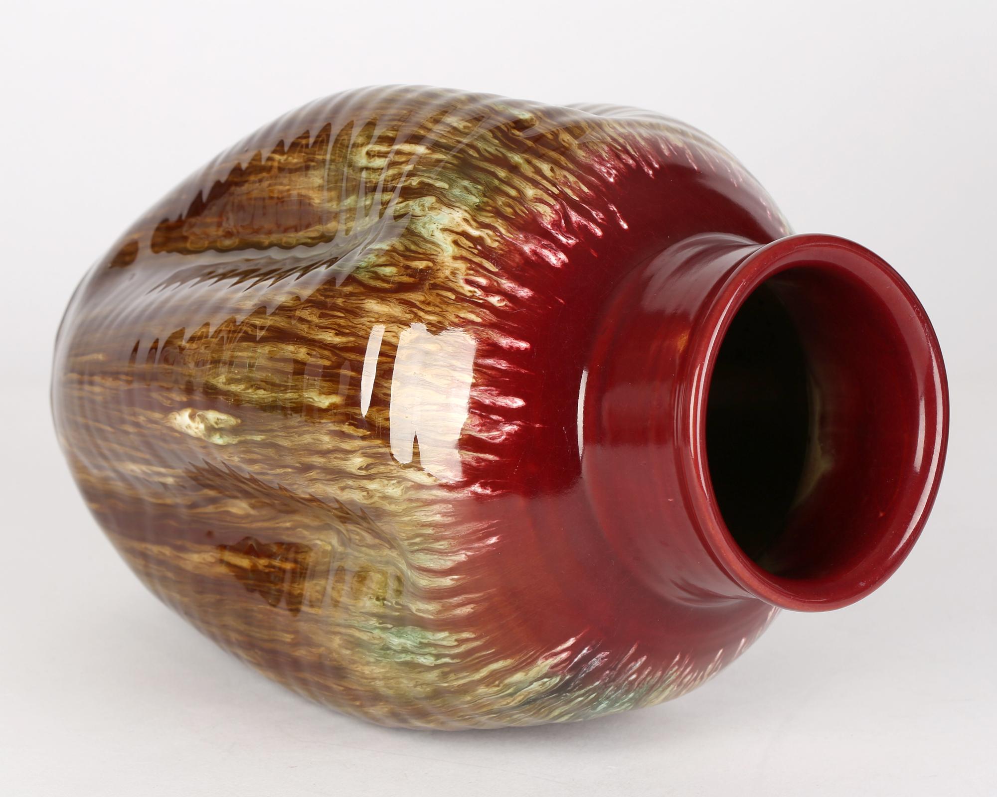 Anglais Christopher Dresser Linthorpe Pinched Streak Glazed Art Pottery Vase en vente