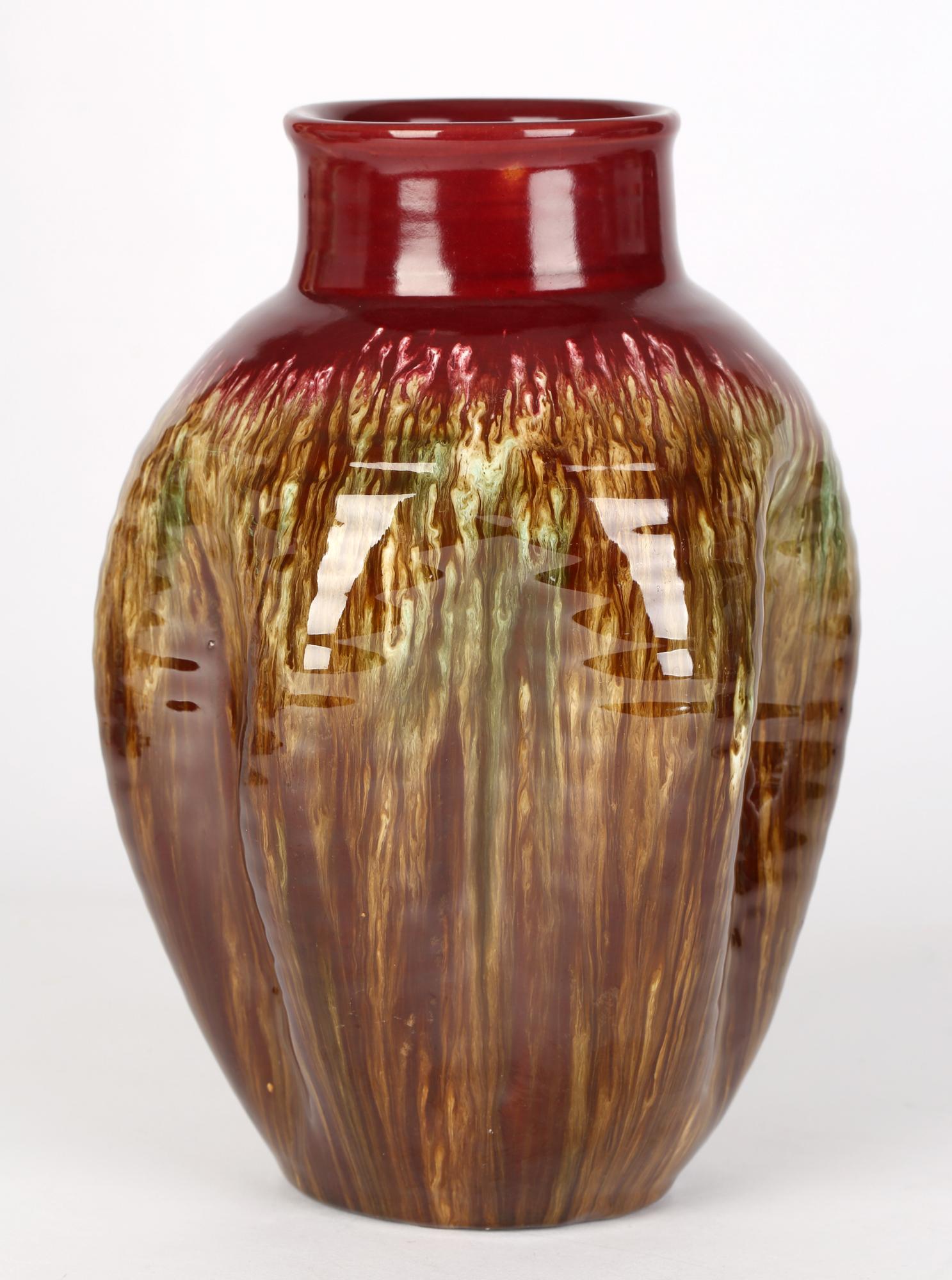 Fait main Christopher Dresser Linthorpe Pinched Streak Glazed Art Pottery Vase en vente