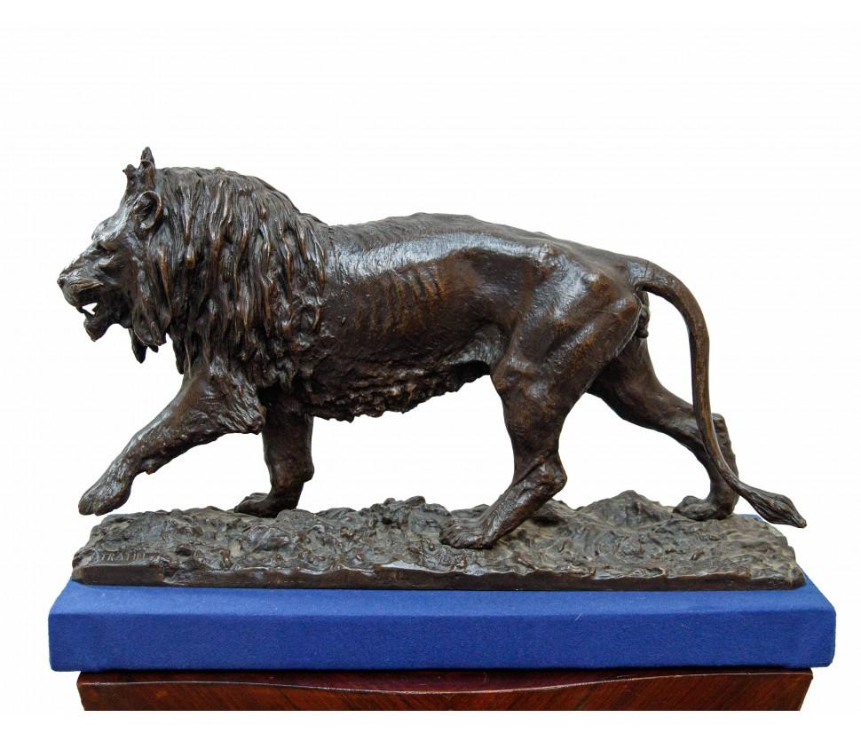 Figurative Sculpture de Christopher Fratin - Por Christophe Fratin, león al acecho