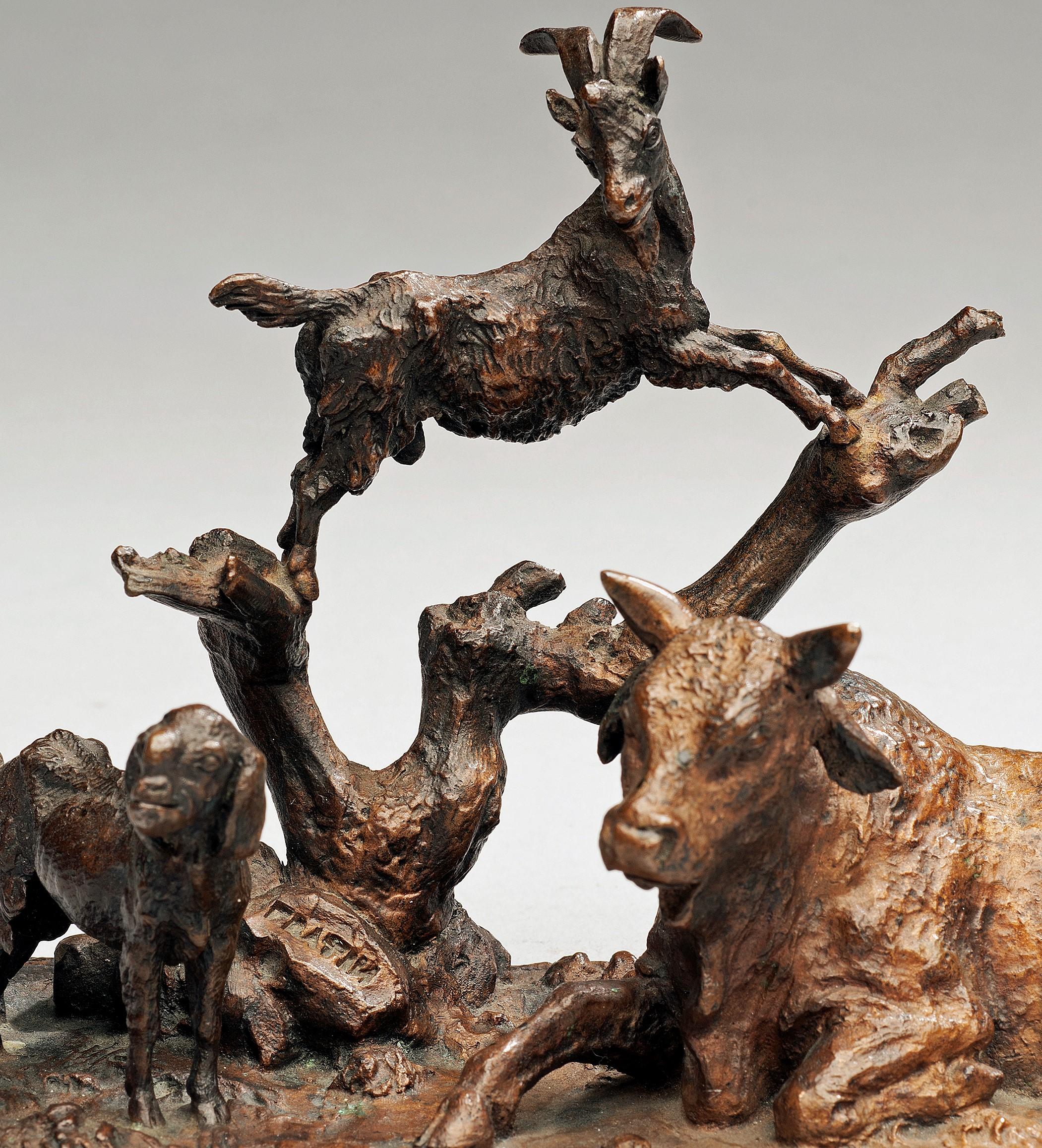 Antike Bronze Miniatur Scheune mit einem Stier, Schaf und Ziege um 1860, Frankreich