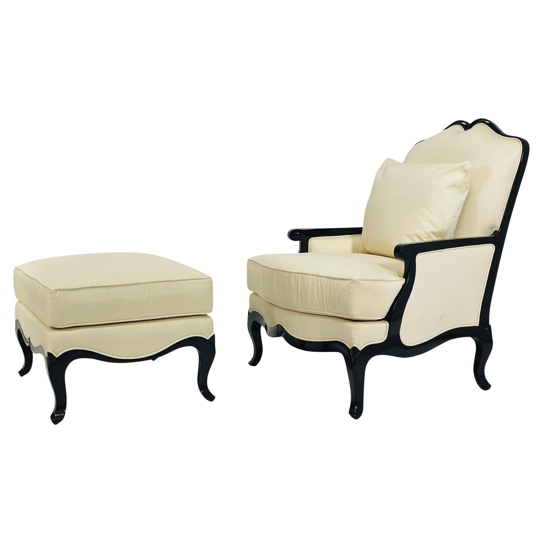 Christopher Guy French Regency Style Lounge Chair & Ottoman in Creme gepolstert