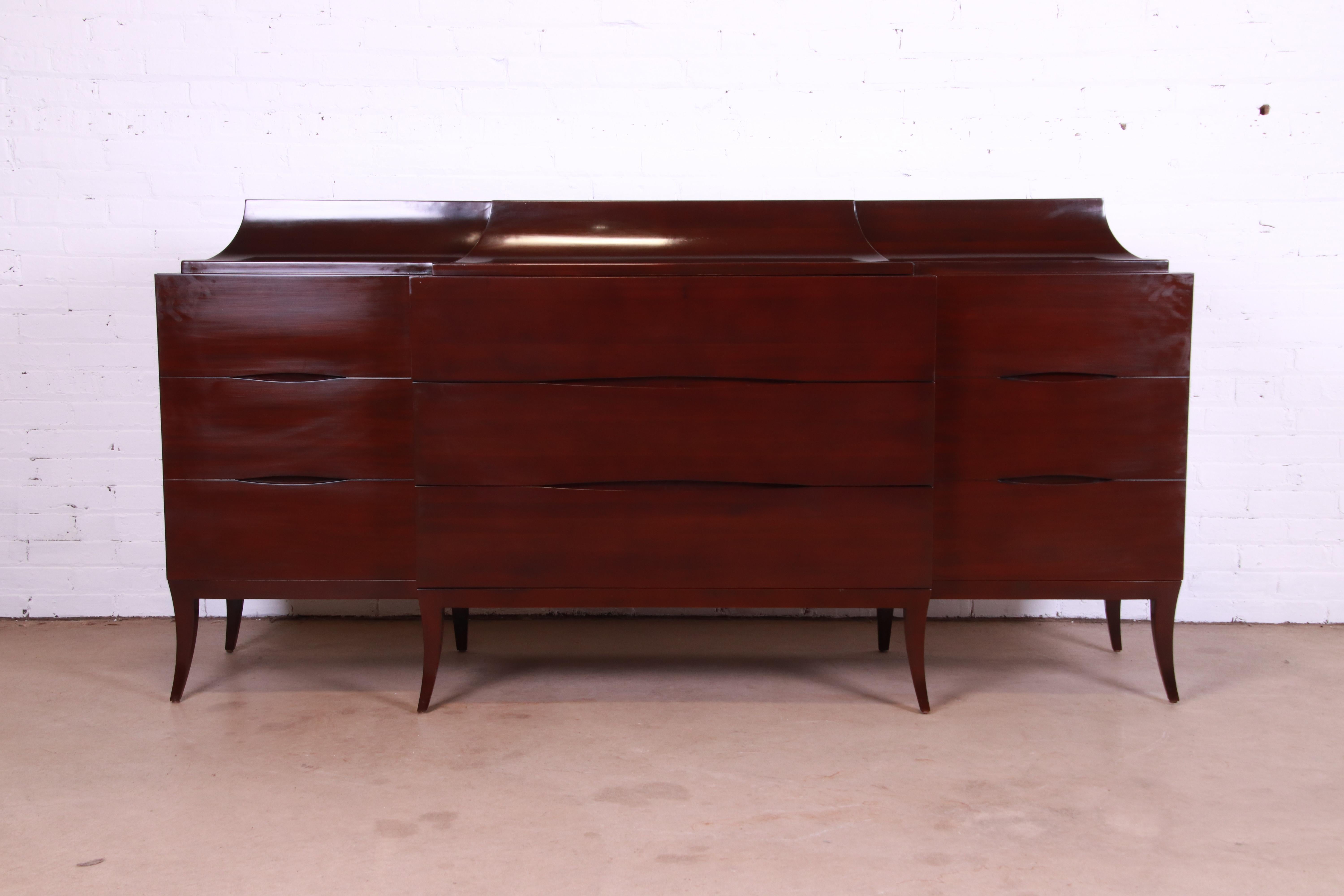 A gorgeous contemporary Regency style mahogany dresser or credenza

By Christopher Guy

USA, Circa 1990s

Measures: 81