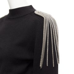 CHRISTOPHER KANE Pullover aus 100% Merinowolle mit schwarzer und silberner Schulterkette XS