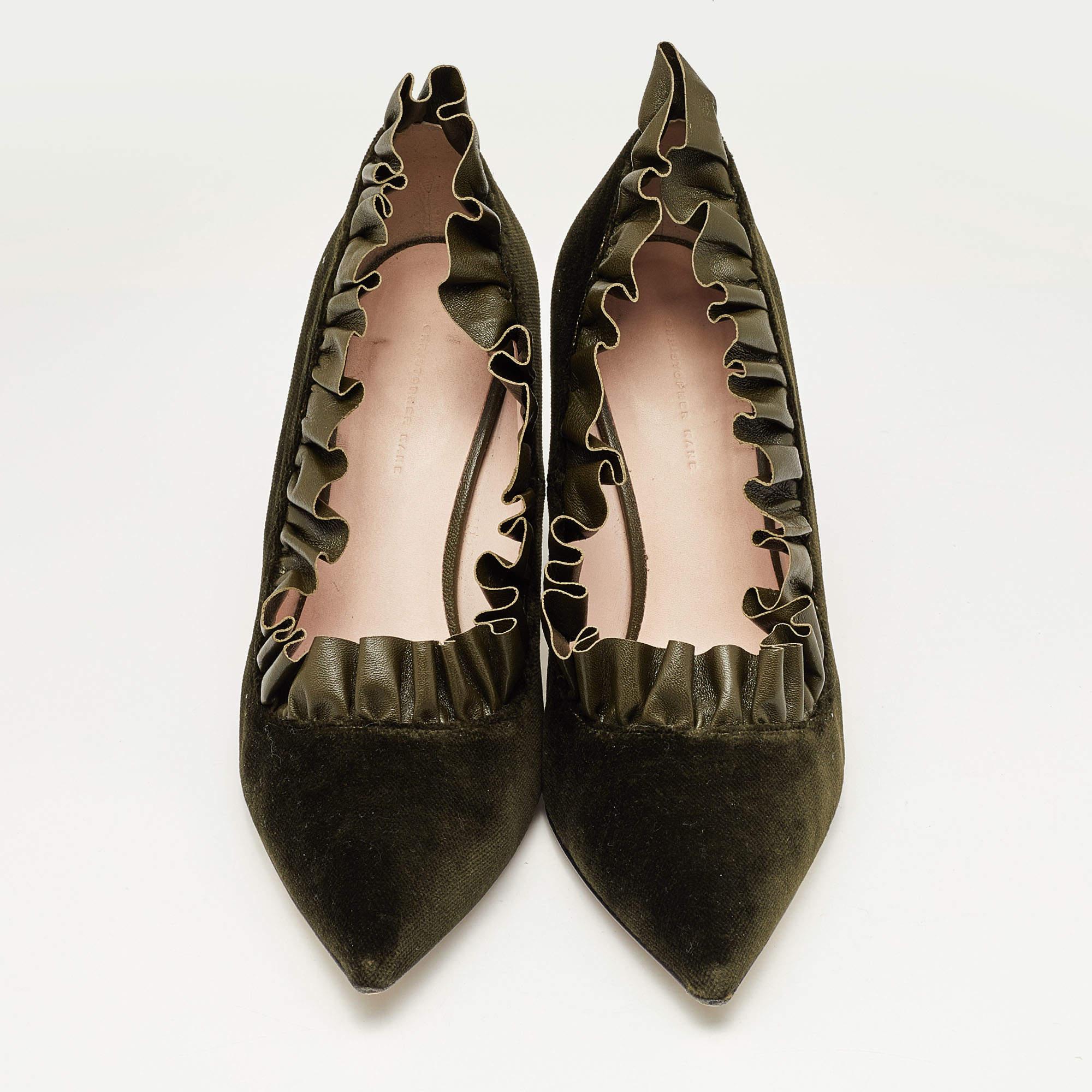Black Christopher Kane Army Green Velvet and Ruffled Leather Pumps Size 40 For Sale