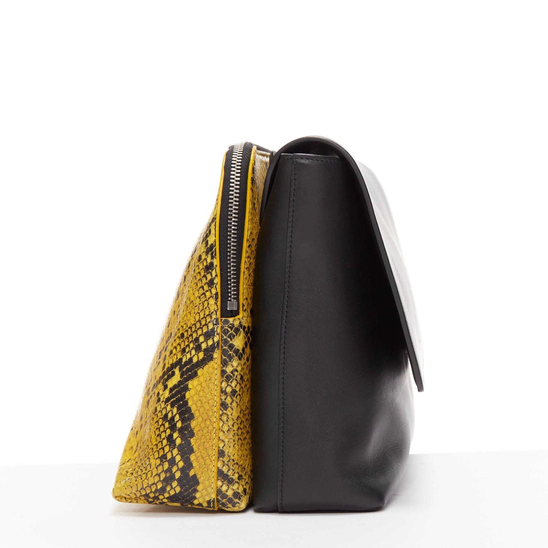 CHRISTOPHER KANE Dual black yellow scaled leather plastic strap reversible bag In Good Condition For Sale In Hong Kong, NT