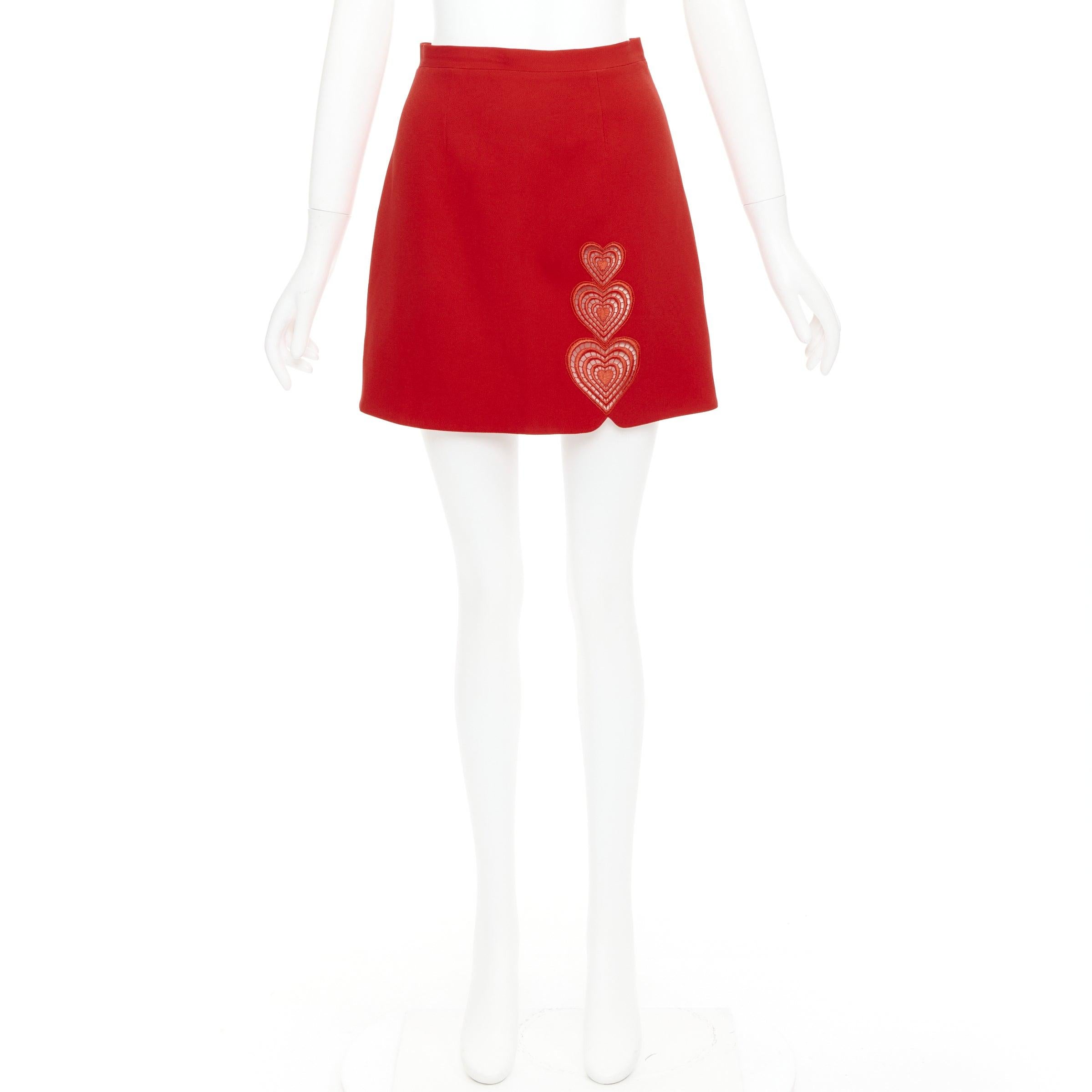 CHRISTOPHER KANE falda de talle alto y corte lateral con bordado de corazón UK8 S en venta 4