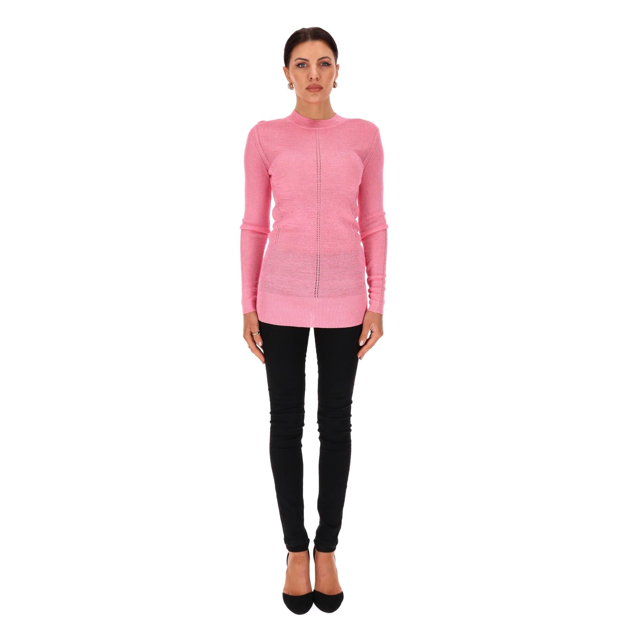 Christopher Kane - Pull ajusté léger

Pull ajusté rose conçu avec une encolure ras du cou côtelée et des manches longues.

Rrp Approx. £695

Taille - L.

Condit - Très bon (marque mineure)

Composition - 75 % viscose, 20 % polyester, 5 % polyamide