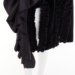 CHRISTOPHER KANE Abito midi con volant e inserti in raso di velluto nero da passerella, taglia UK 10, IT 42