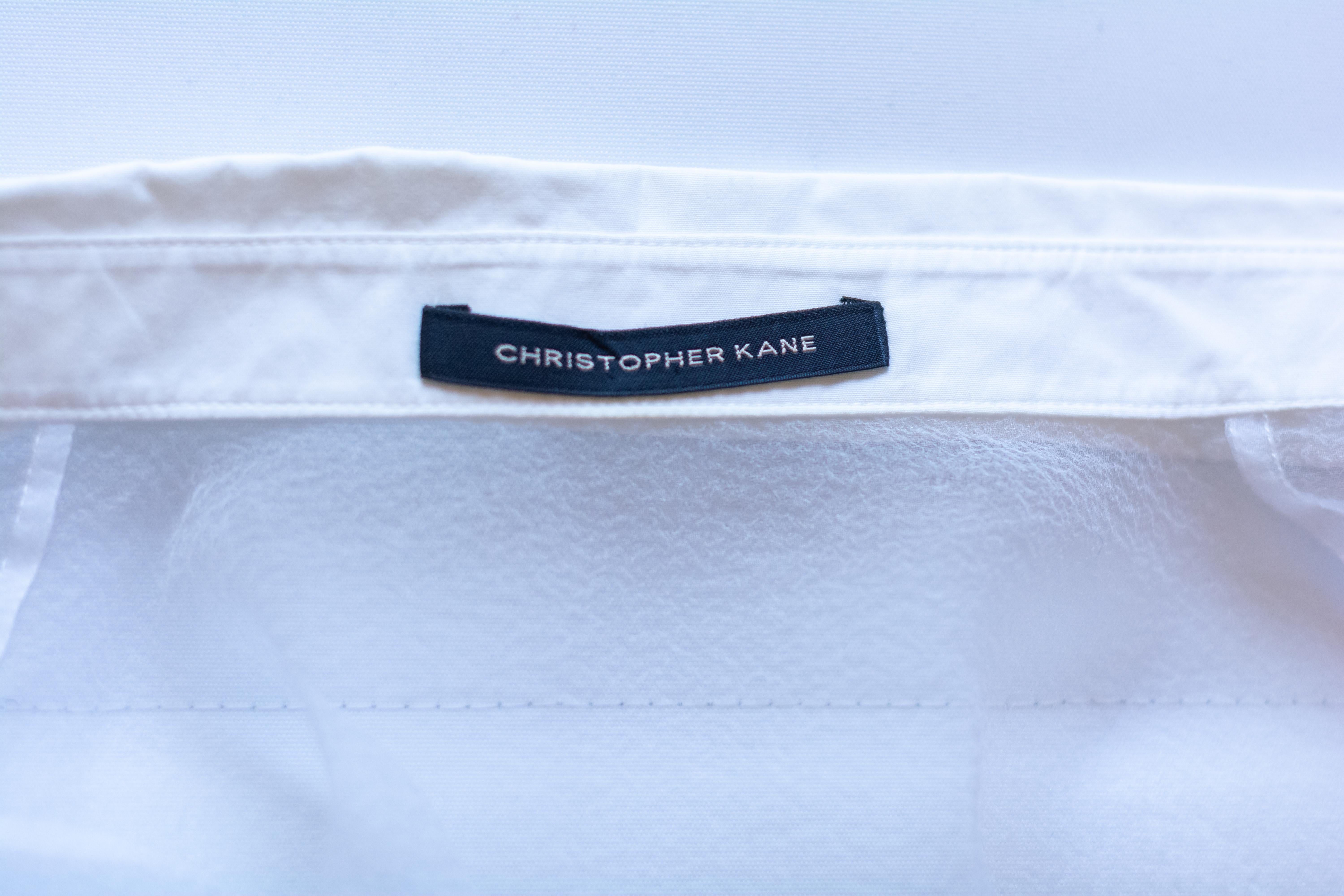 Christopher Kane - Chemise blanche avec panneaux transparents et boutons Swarovski en vente 2