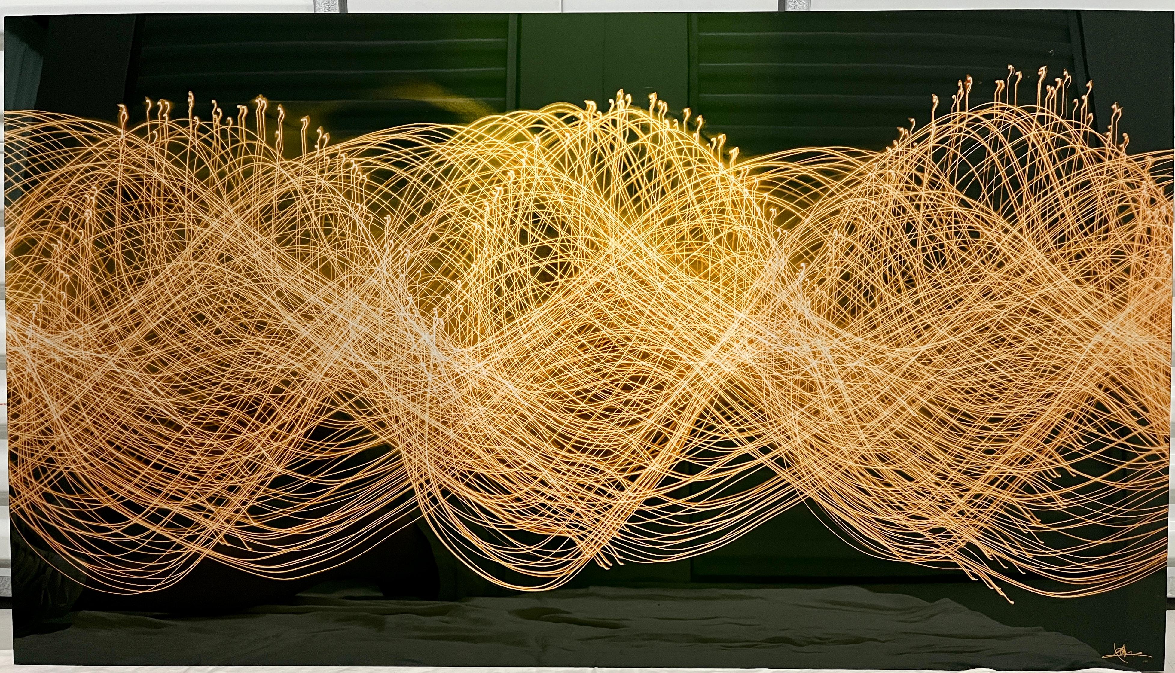 Sacacorchos - Photograph Abstracto de Christopher Kennedy (Photo Luminism)