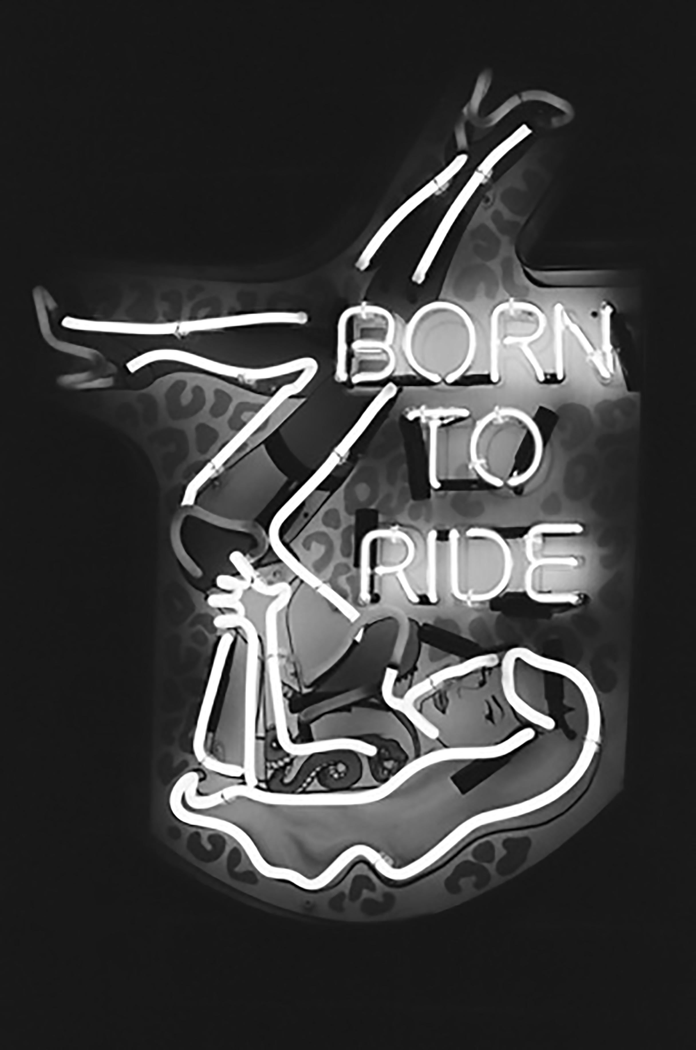 Black and White Photograph Christopher M Shackleton - Born To Ride - Neon Dream - Impression en noir et blanc, encadrement personnalisé