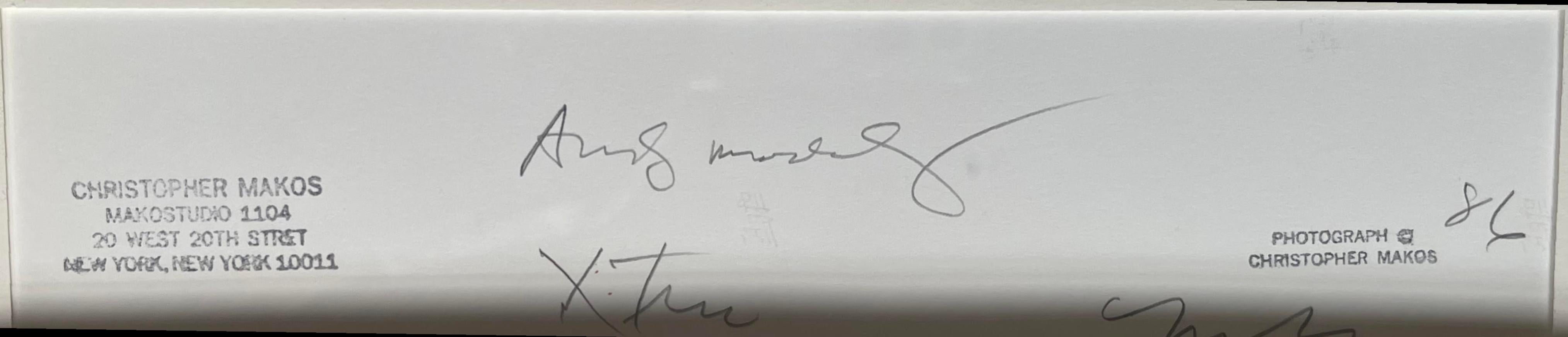 Christopher Makos, Andy Warhol
Portrait d'Andy Warhol réalisé par le photographe Christopher Makos
(signé à la main par Andy Warhol et Christopher Makos), 1986
Épreuve à la gélatine argentique, signée et annotée à la main par Andy Warhol, signée à